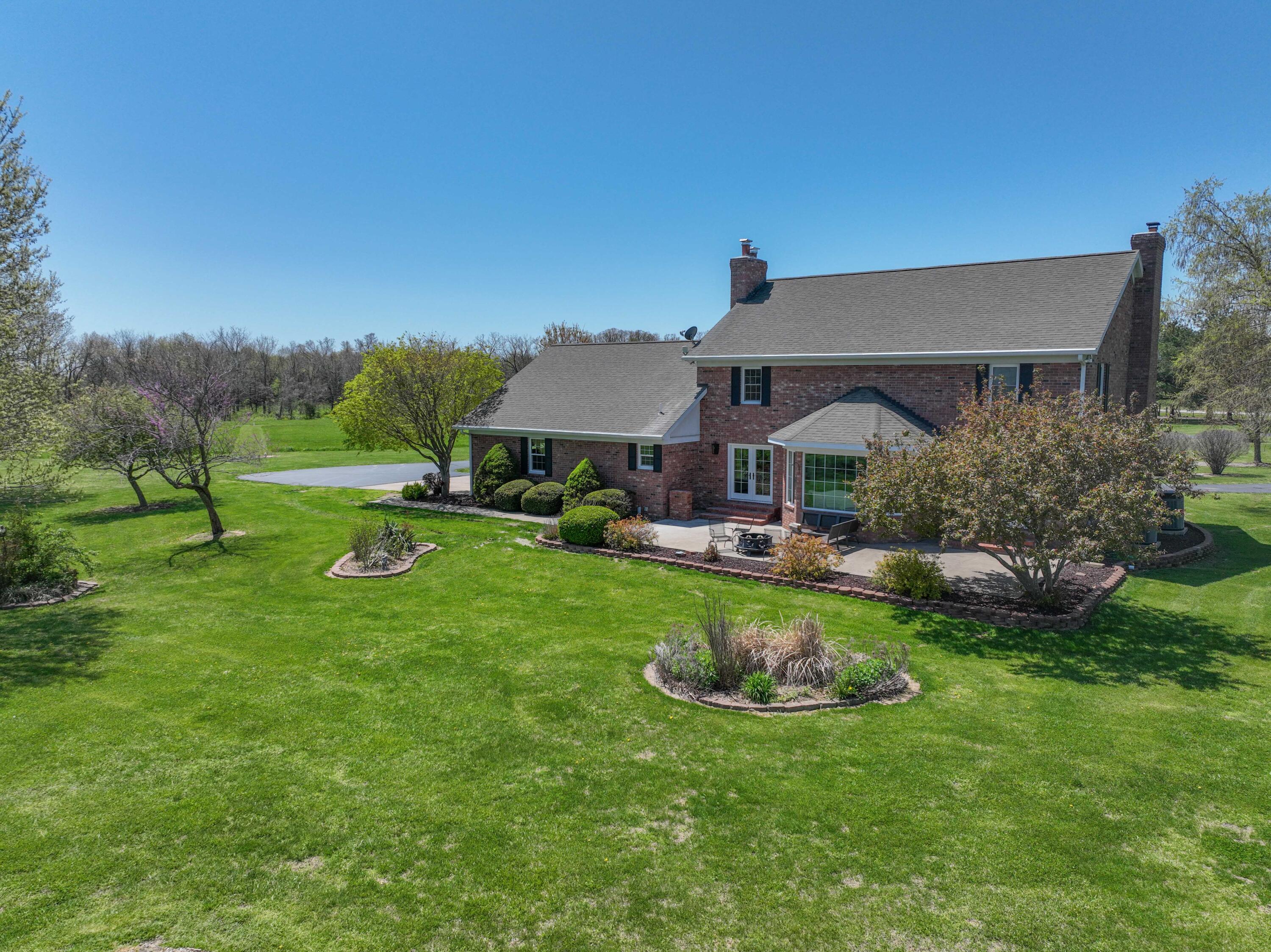 Photo 3 - Residential for sale – 13660  Farm Road 1090   Cassville, MO