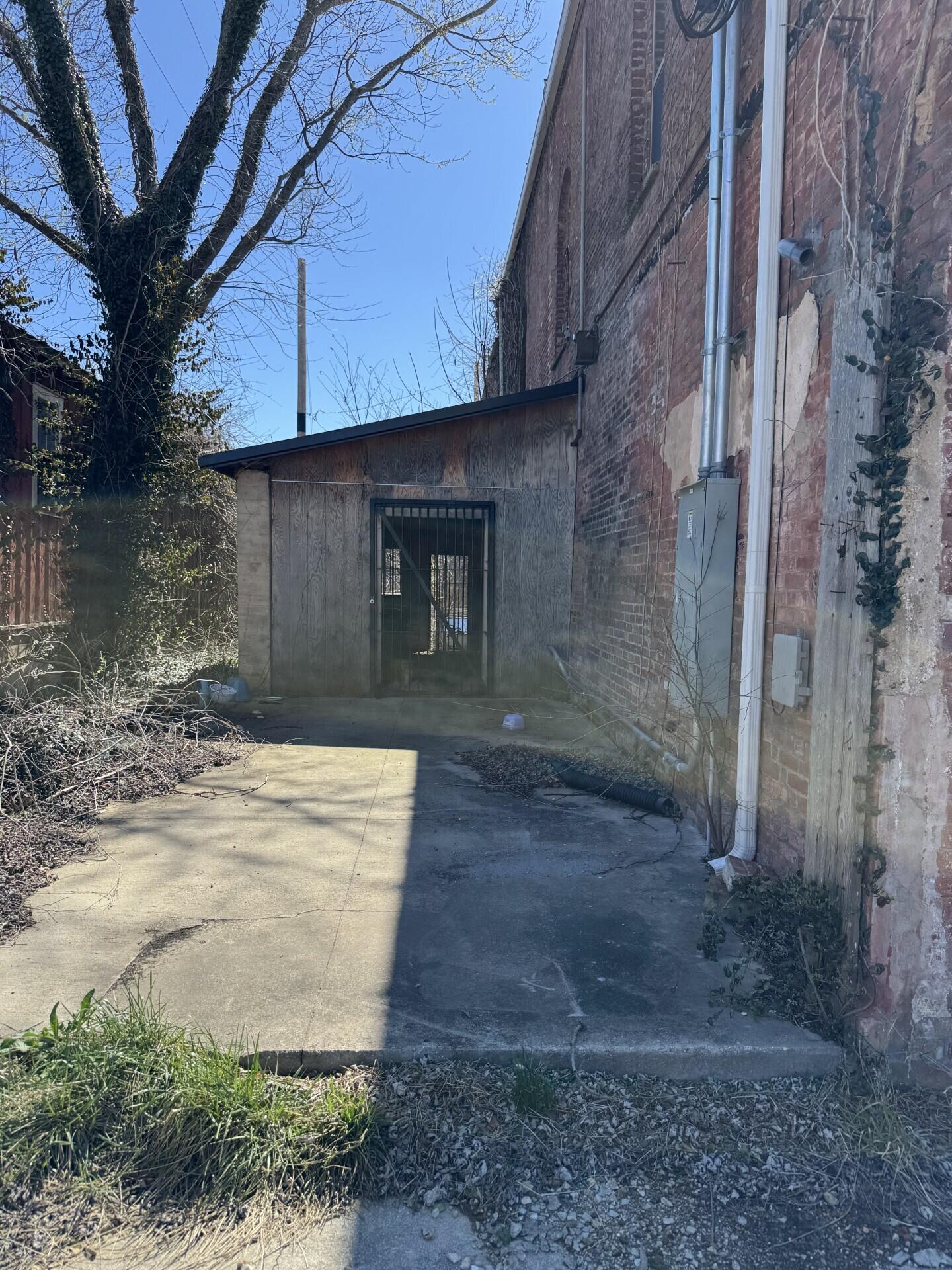 Photo 4 - Commercial Sale for sale – 7637  North Street  Seligman, MO