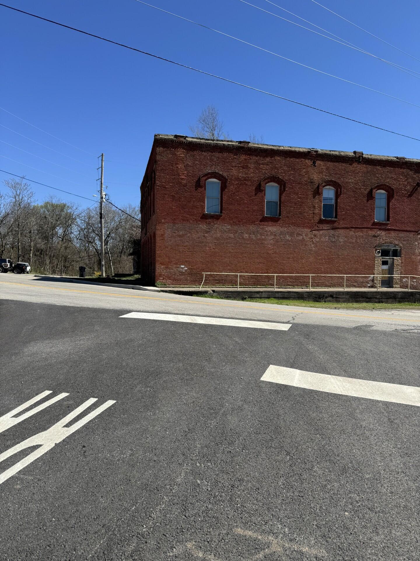 Photo 3 - Commercial Sale for sale – 7637  North Street  Seligman, MO