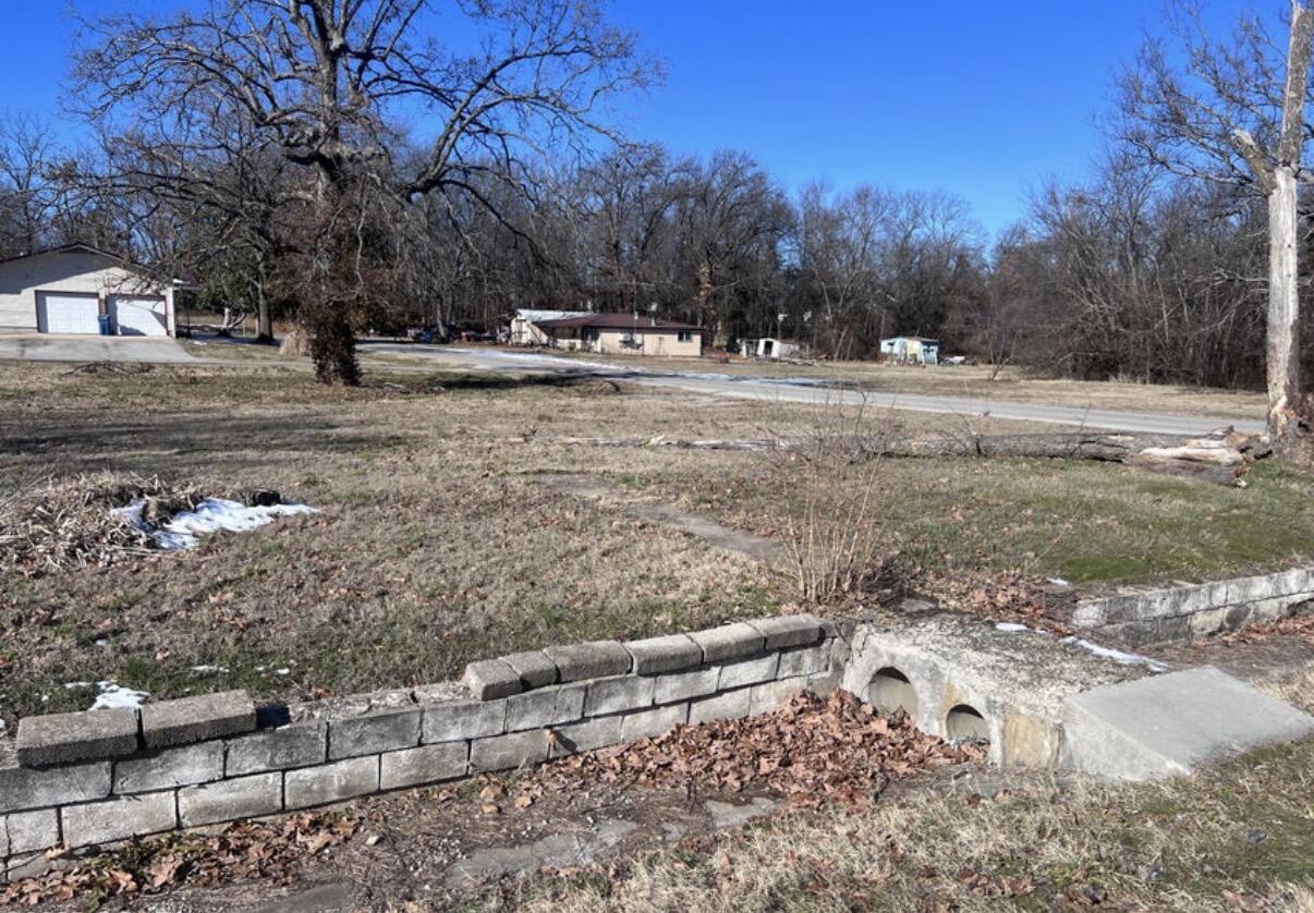 Photo 4 - Land for sale – Tbd  Hazel Avenue  Carthage, MO