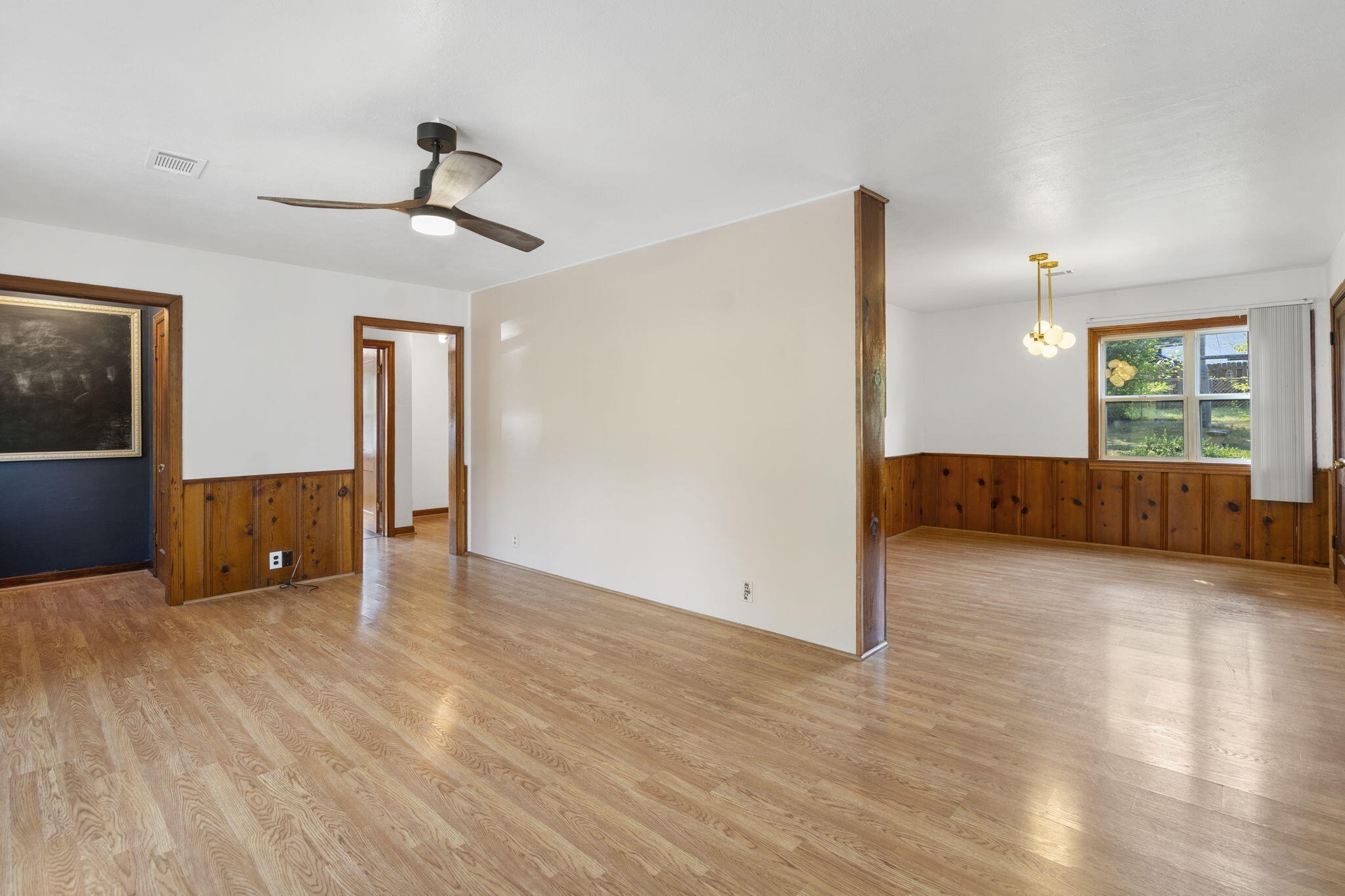 Photo 5 - Residential for sale – 707 S 3rd Street  Branson, MO