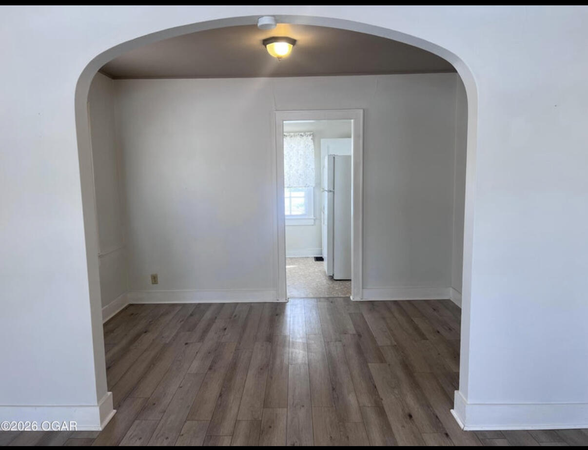 Photo 5 - Residential for sale – 1144 S Main Street  Carthage, MO
