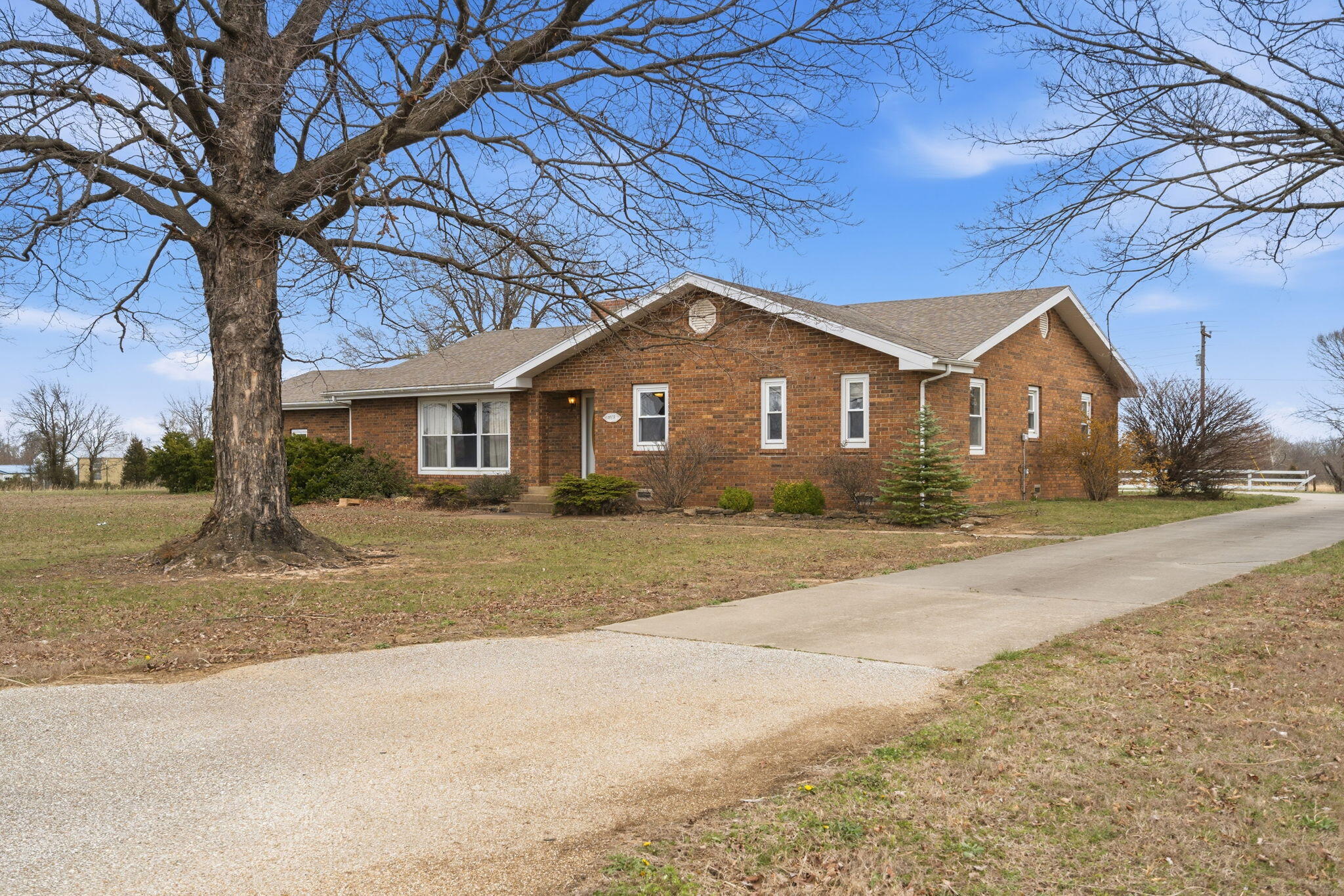 Photo 4 - Commercial Sale for sale – 3916 S Springfield Avenue  Bolivar, MO