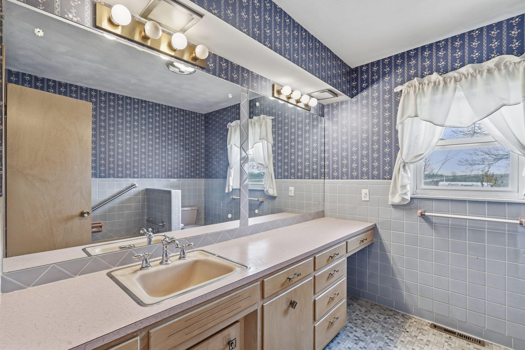 Photo 14 - Residential for sale – 3916 S Springfield Avenue  Bolivar, MO