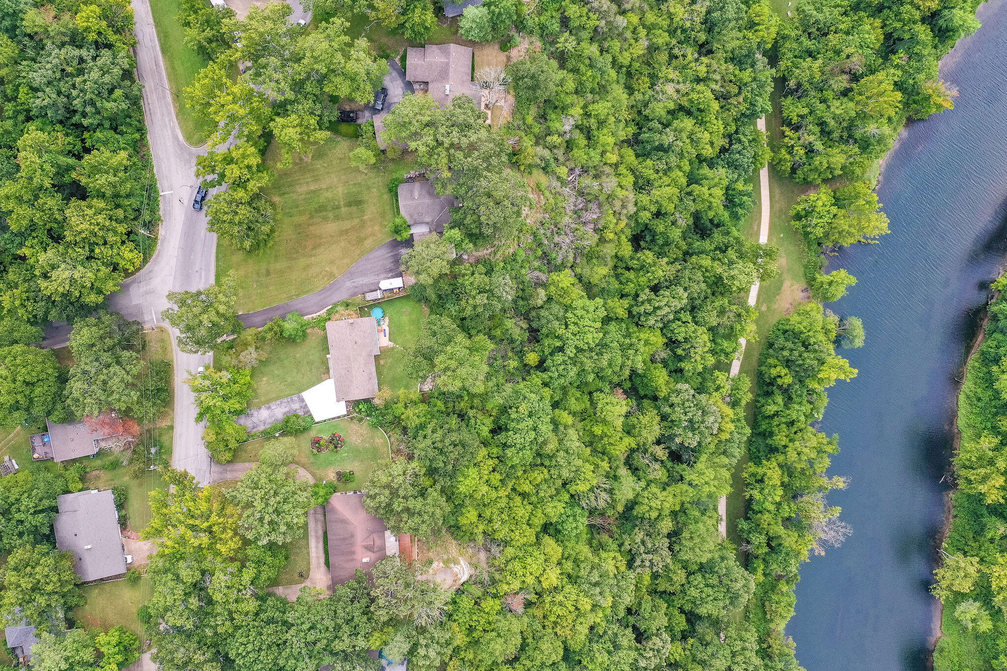 Photo 37 - Residential for sale – 1004  Cliff Drive  Branson, MO