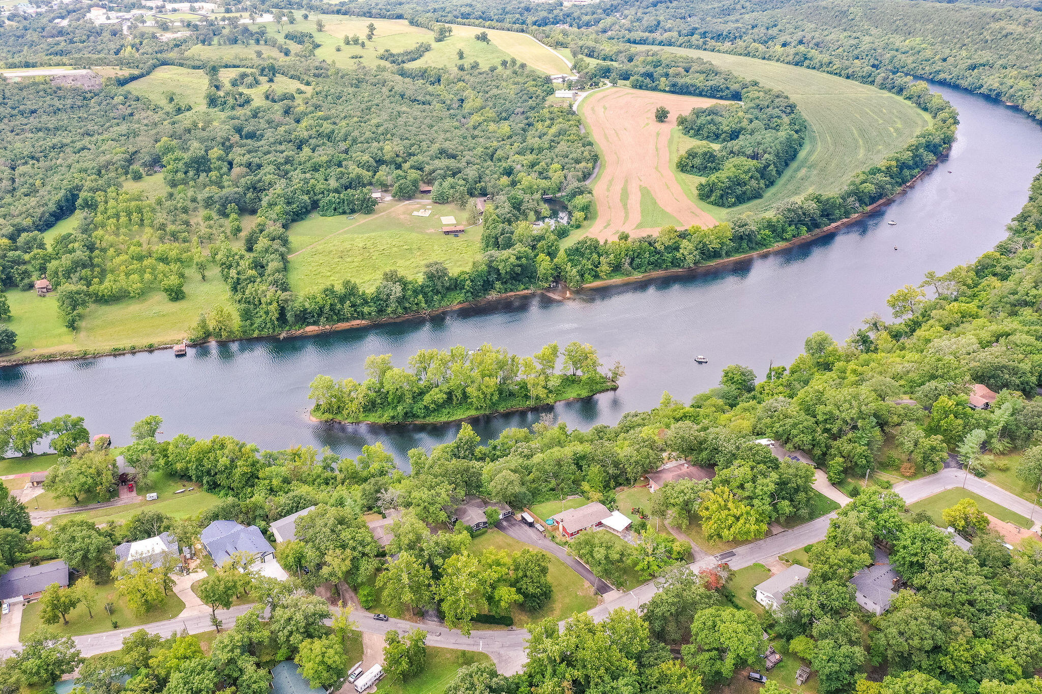 Photo 38 - Residential for sale – 1004  Cliff Drive  Branson, MO