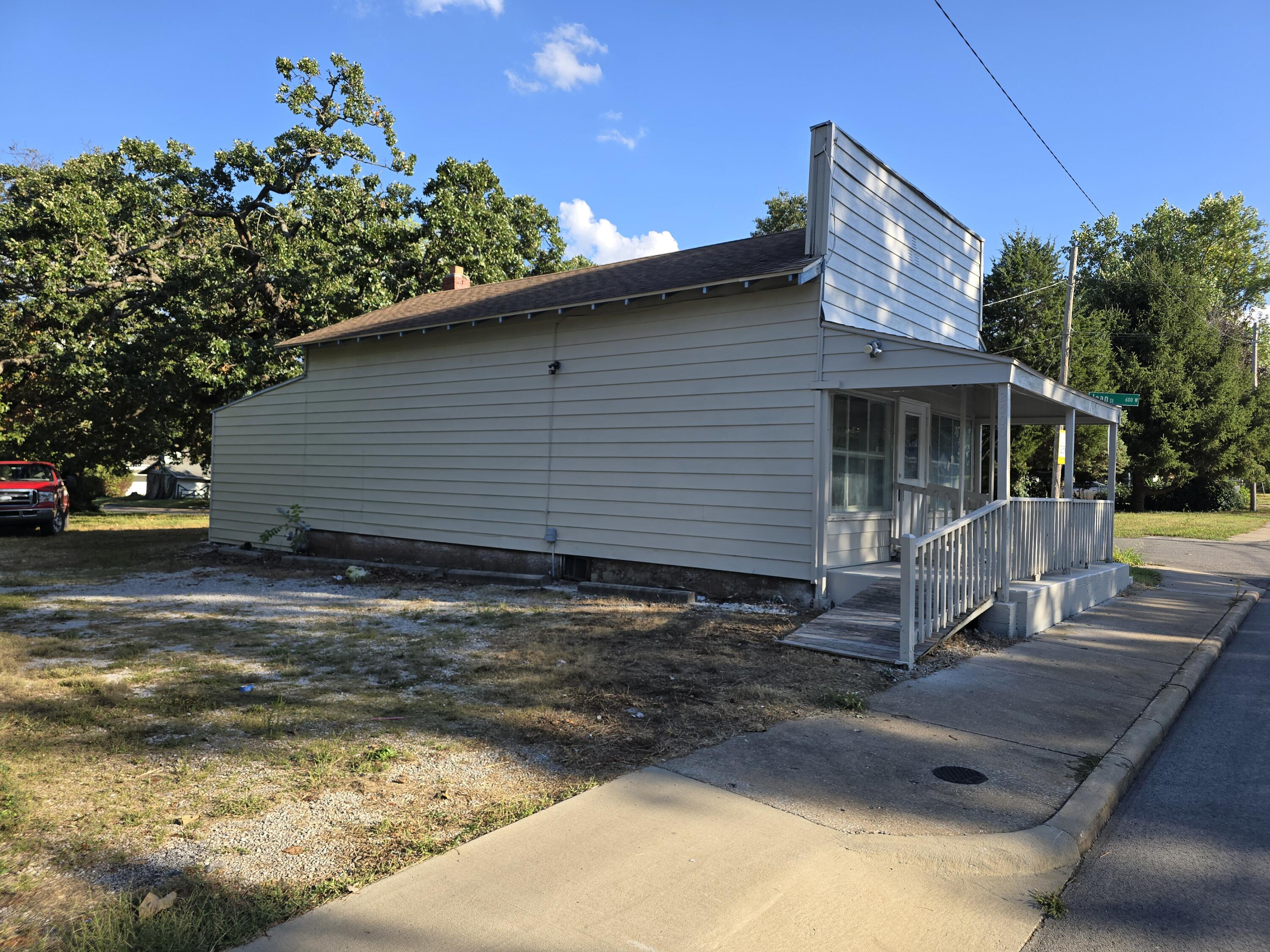 Photo 3 - Commercial Sale for sale – 2500 N Grant Avenue  Springfield, MO