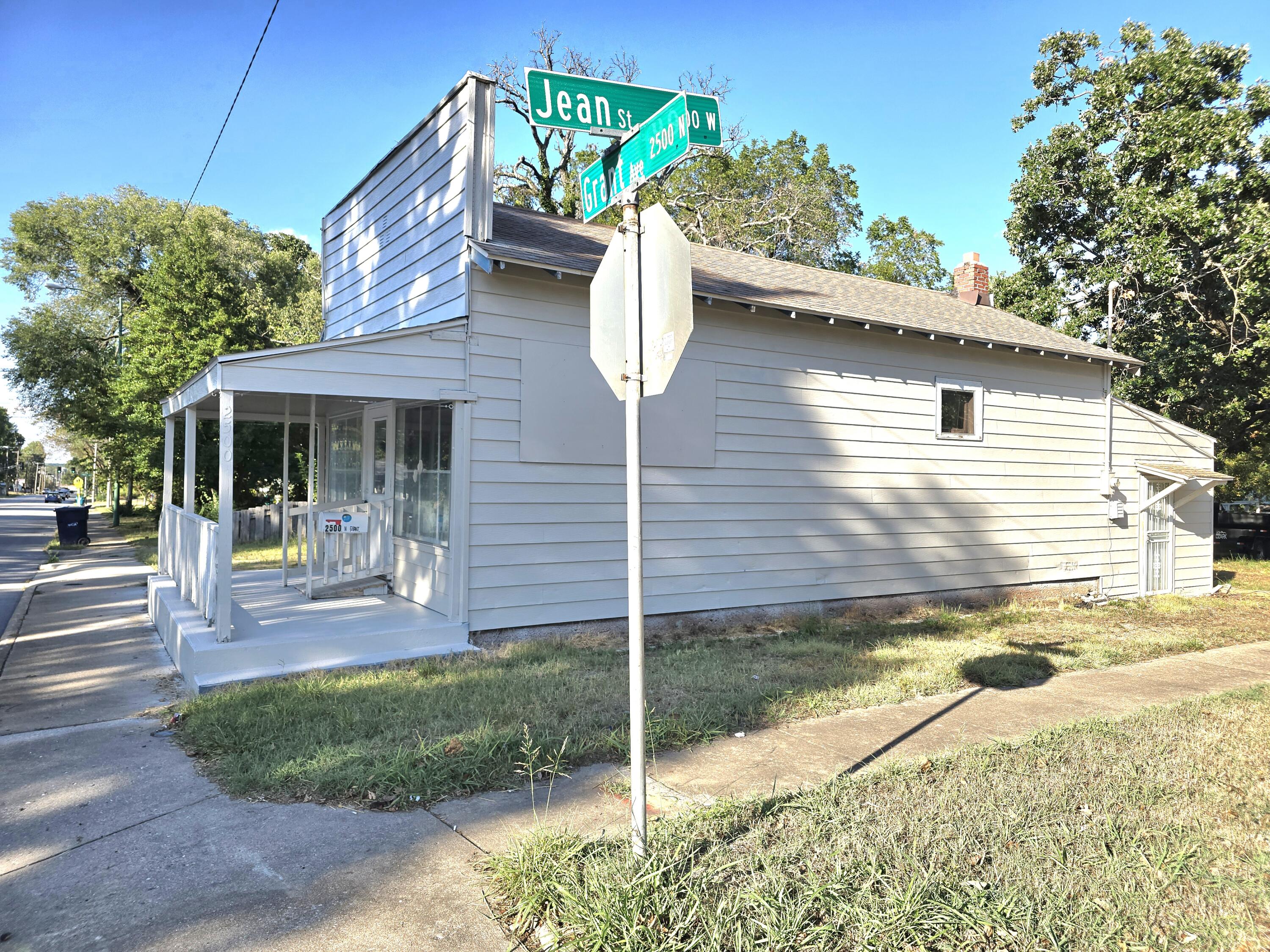 Photo 2 - Commercial Sale for sale – 2500 N Grant Avenue  Springfield, MO