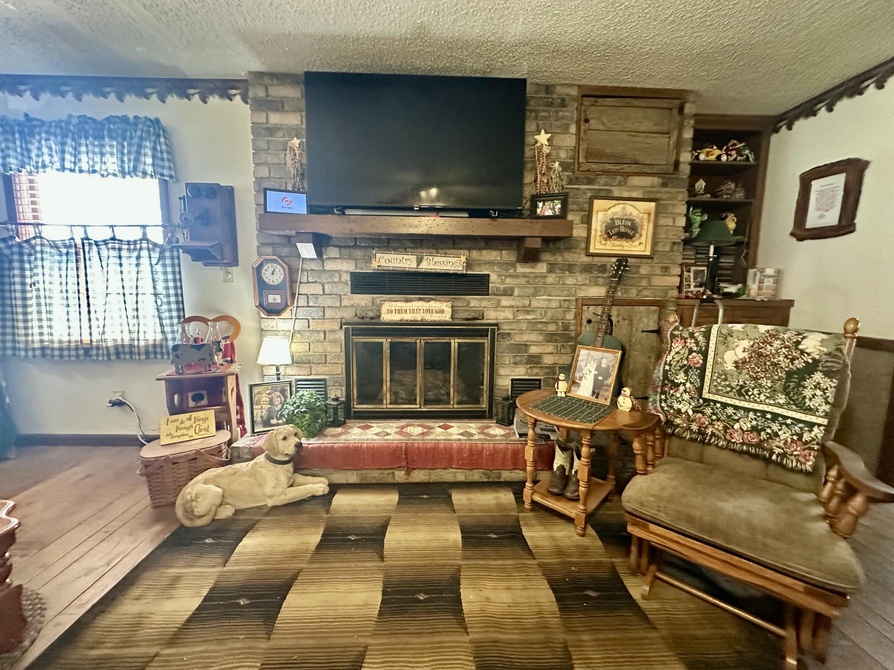 Photo 4 - Residential for sale – 231 N Olive Street  Marshfield, MO