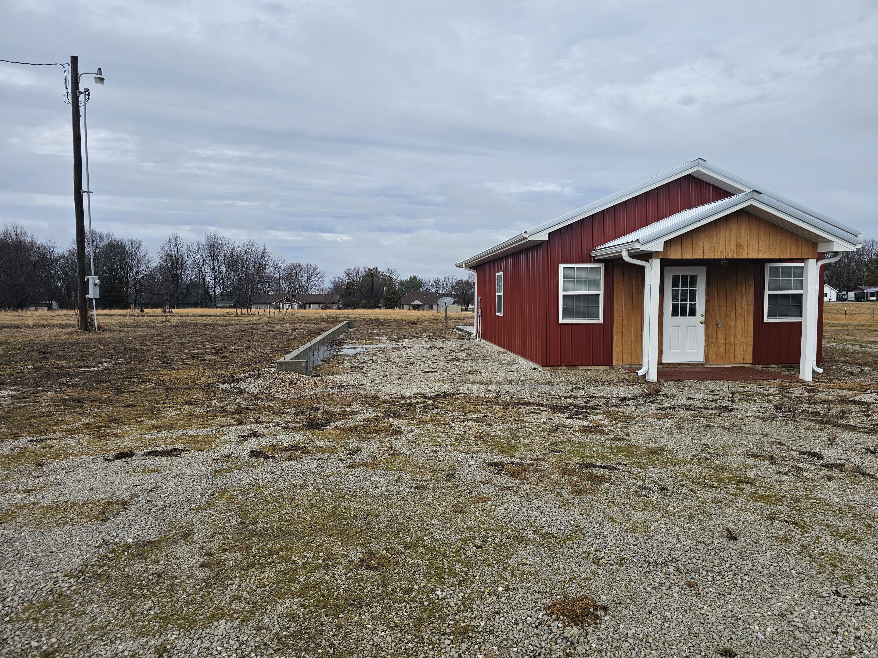 Photo 7 - Commercial Sale for sale – 1629 W Dallas Street  Buffalo, MO