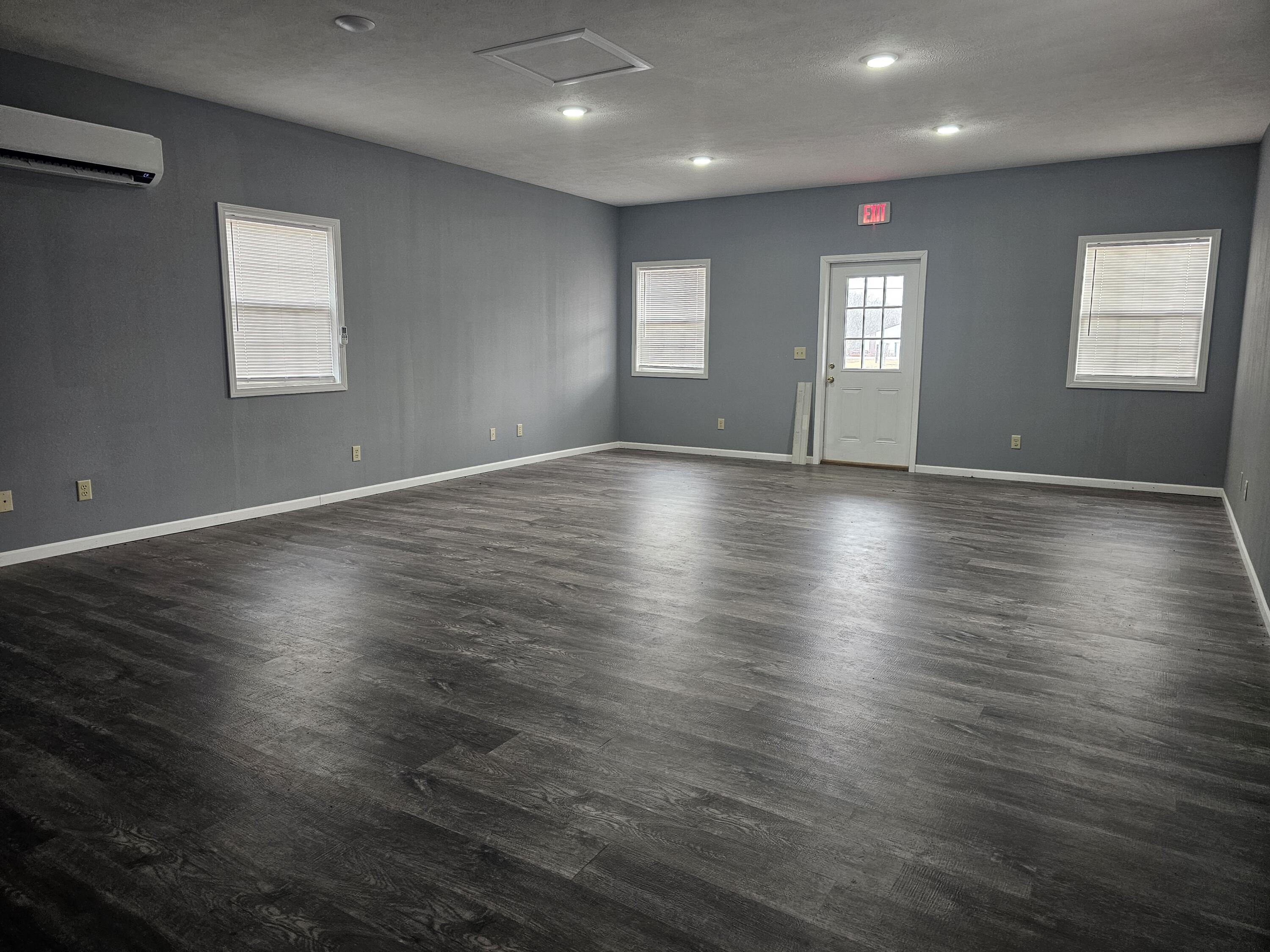 Photo 3 - Commercial Sale for sale – 1629 W Dallas Street  Buffalo, MO