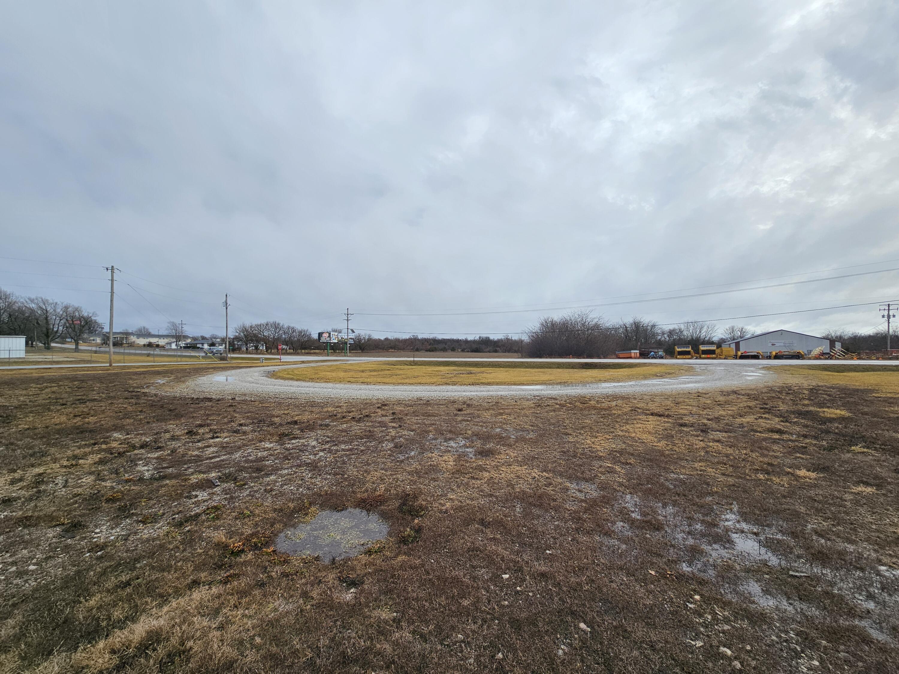 Photo 2 - Land for sale – 1609 W Dallas Street  Buffalo, MO