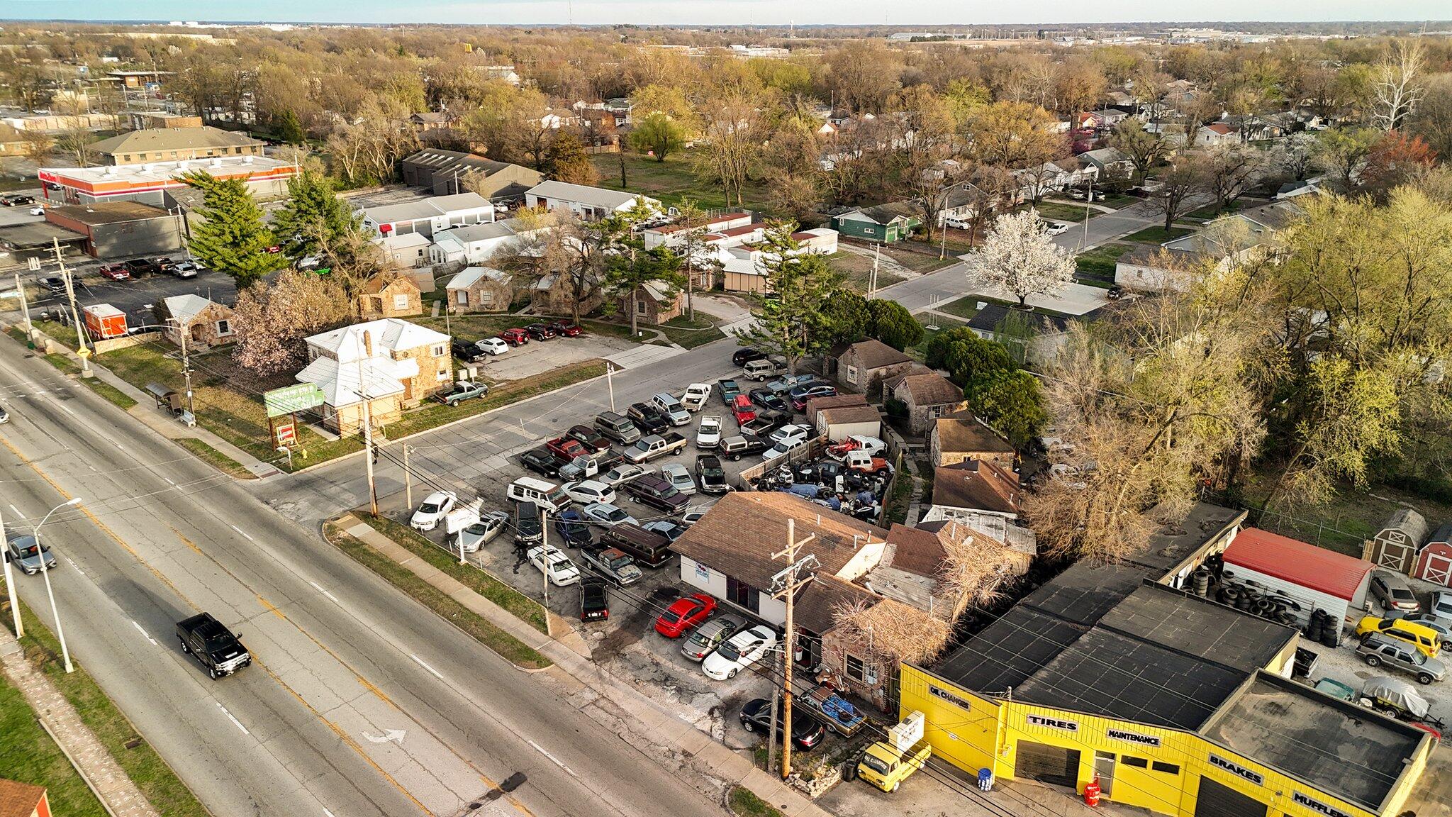 Photo 5 - Commercial Sale for sale – 1534 E Kearney Street  Springfield, MO