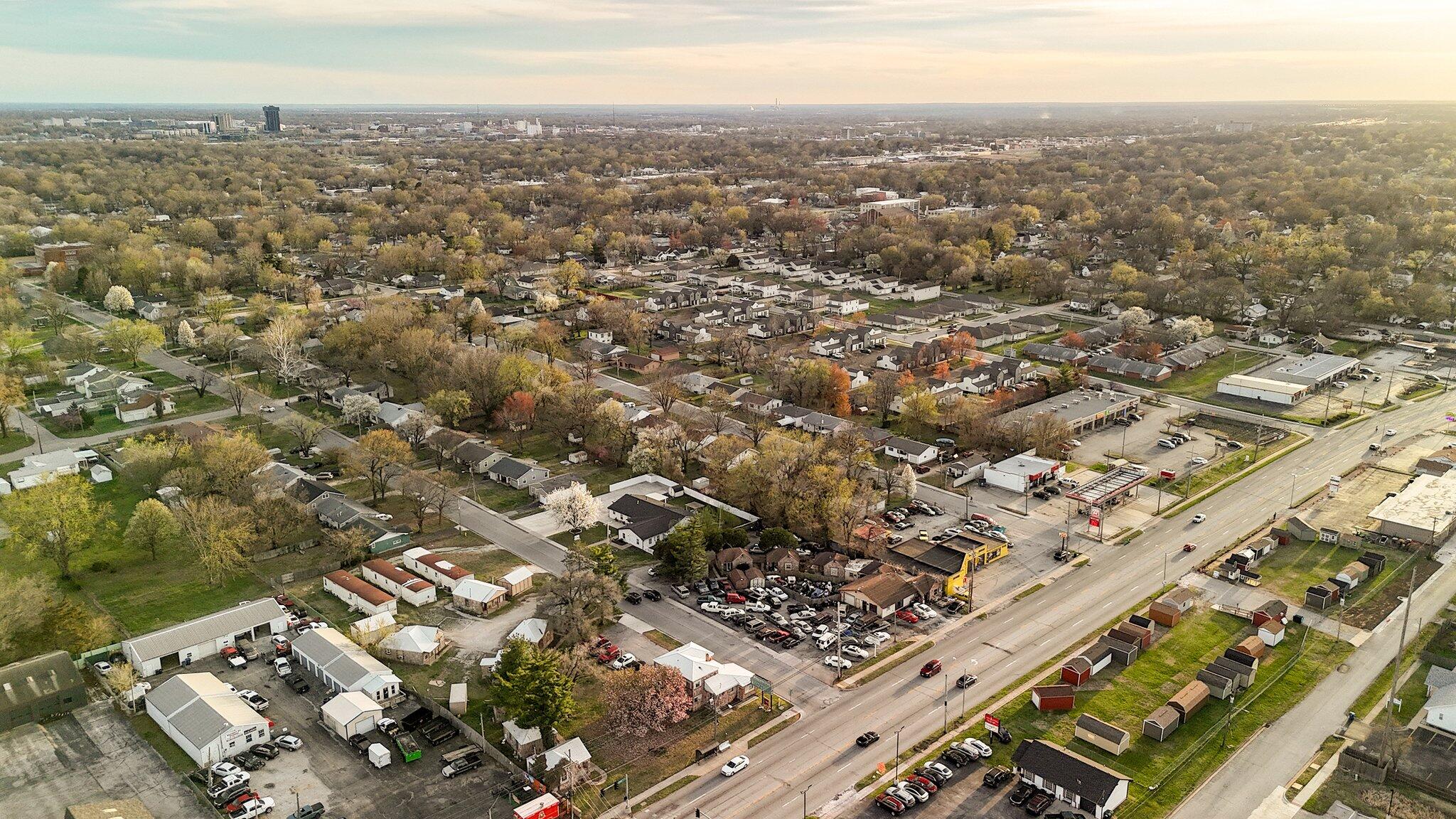 Photo 16 - Commercial Sale for sale – 1534 E Kearney Street  Springfield, MO