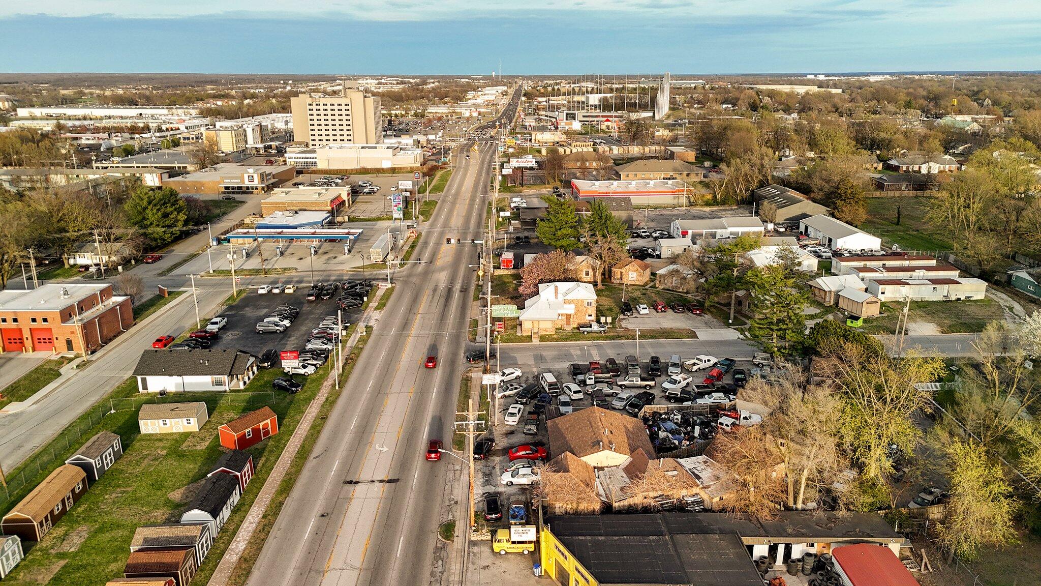 Photo 6 - Commercial Sale for sale – 1534 E Kearney Street  Springfield, MO