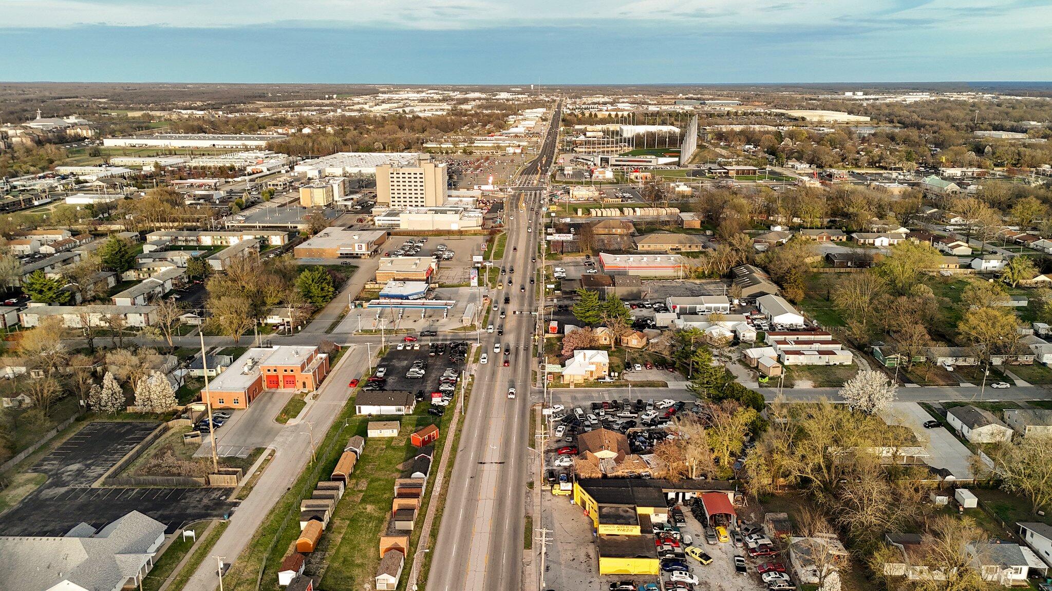 Photo 8 - Commercial Sale for sale – 1534 E Kearney Street  Springfield, MO