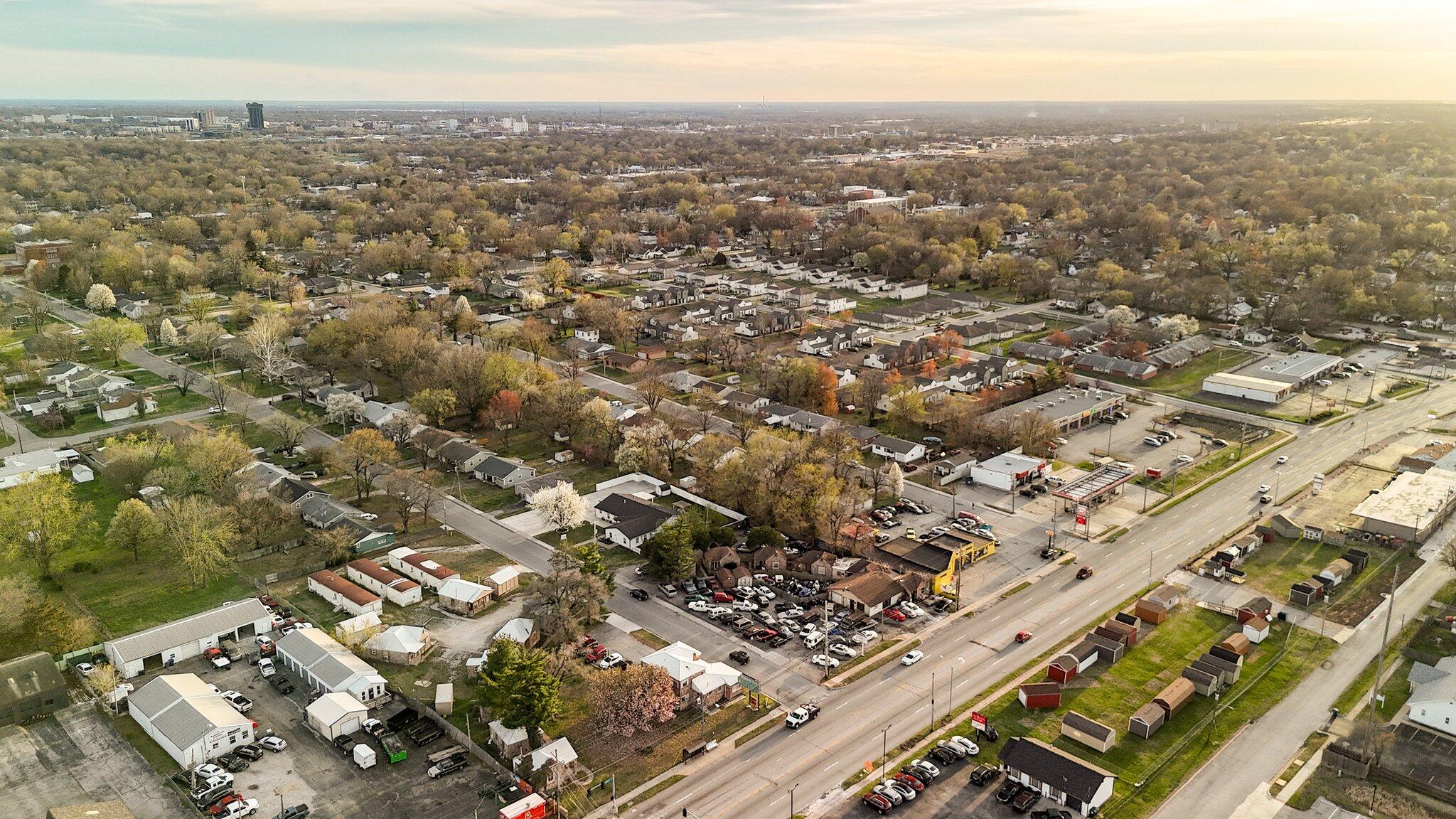 Photo 15 - Commercial Sale for sale – 1534 E Kearney Street  Springfield, MO