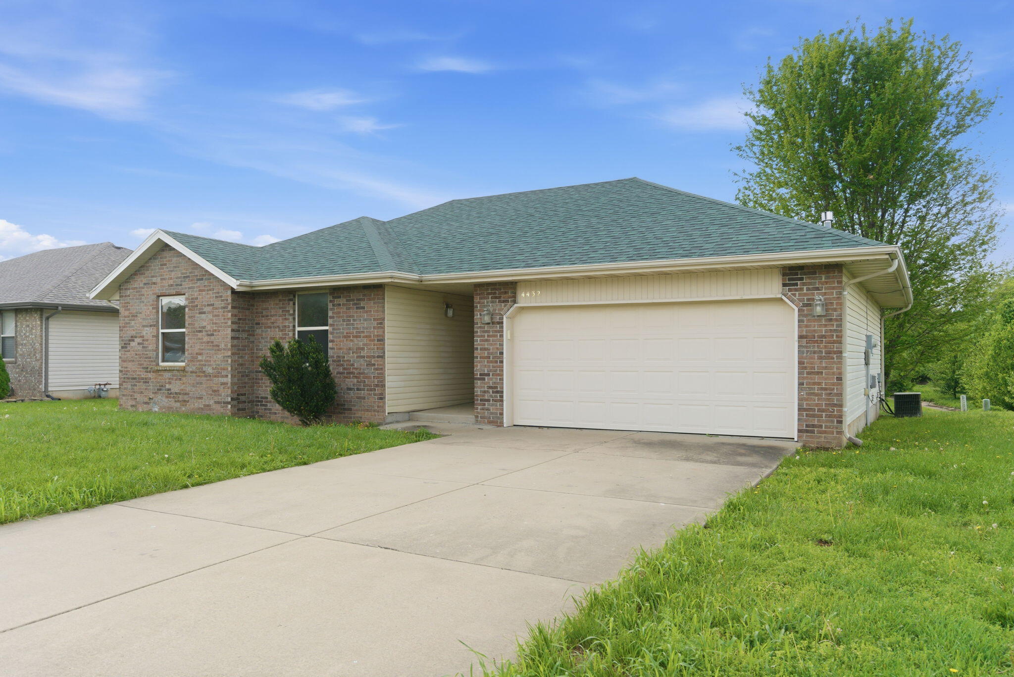 Photo 3 - Residential for sale – 4432 W Huckleberry Street  Springfield, MO