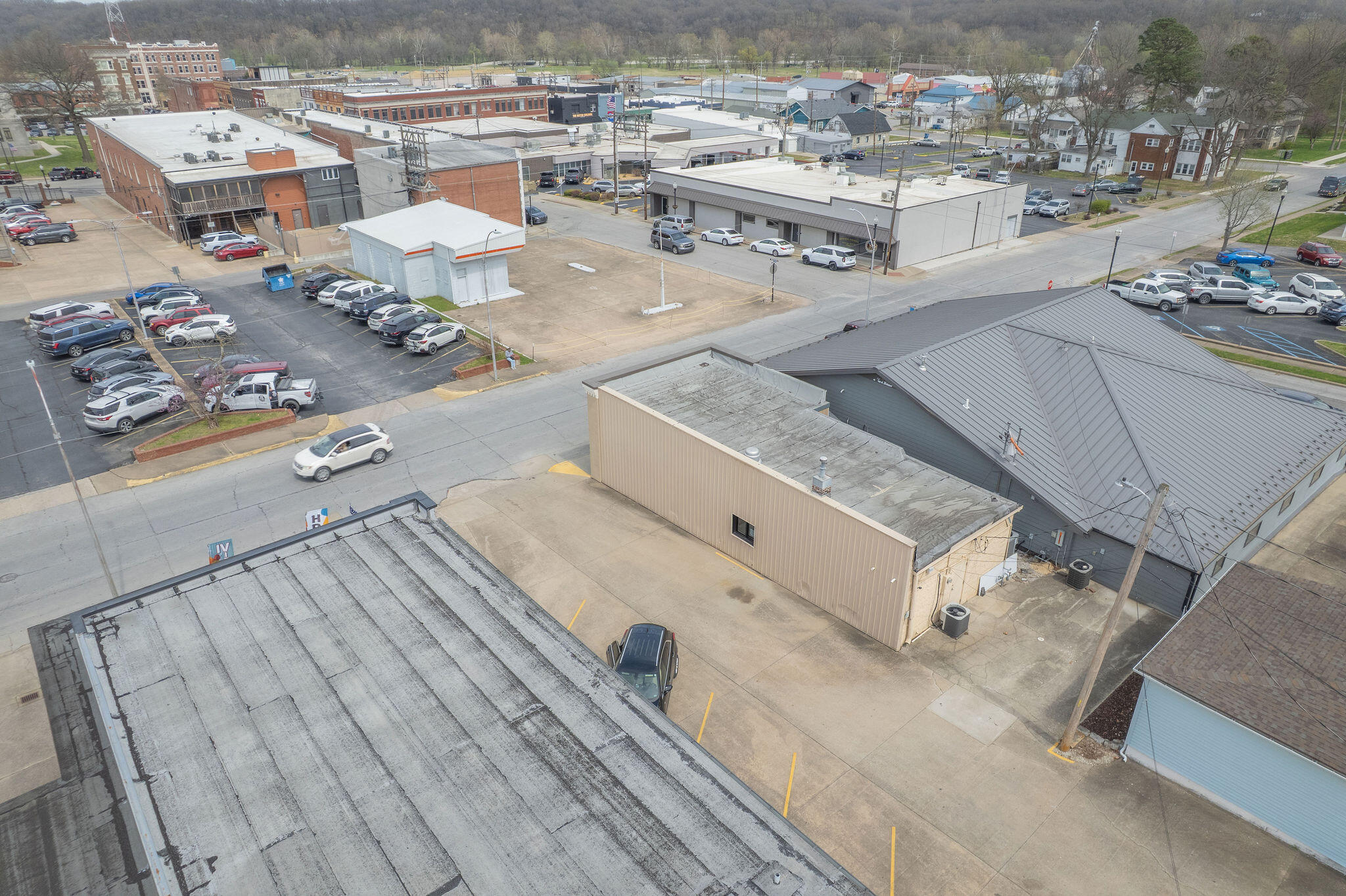 Photo 33 - Commercial Sale for sale – 115 E Hickory Street   Neosho, MO