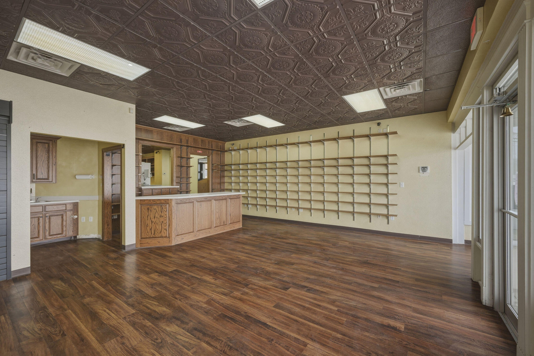 Photo 6 - Commercial Sale for sale – 115 E Hickory Street   Neosho, MO