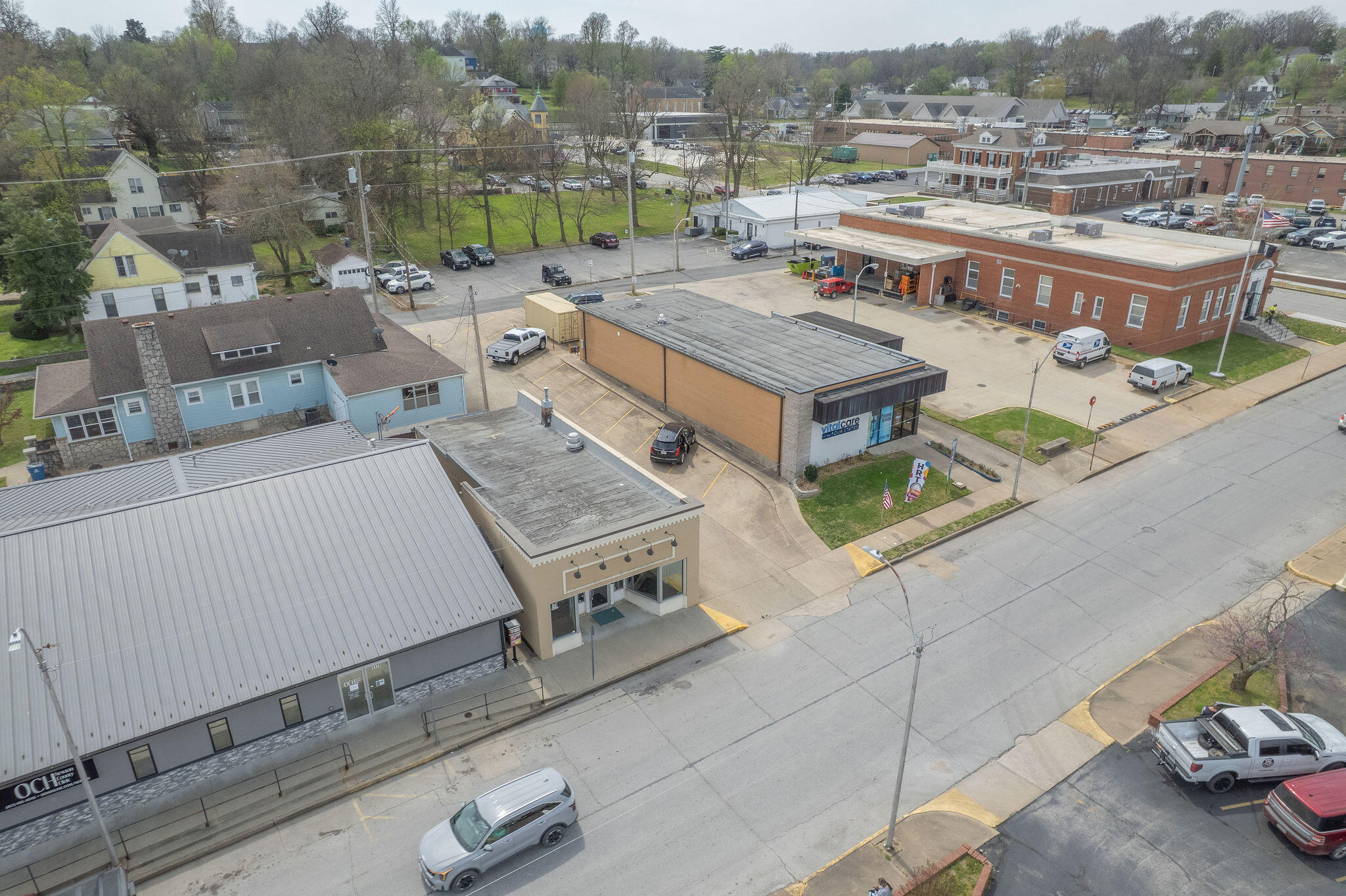 Photo 35 - Commercial Sale for sale – 115 E Hickory Street   Neosho, MO