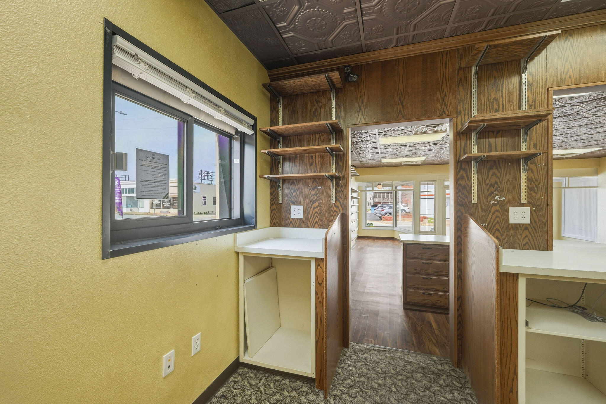 Photo 17 - Commercial Sale for sale – 115 E Hickory Street   Neosho, MO