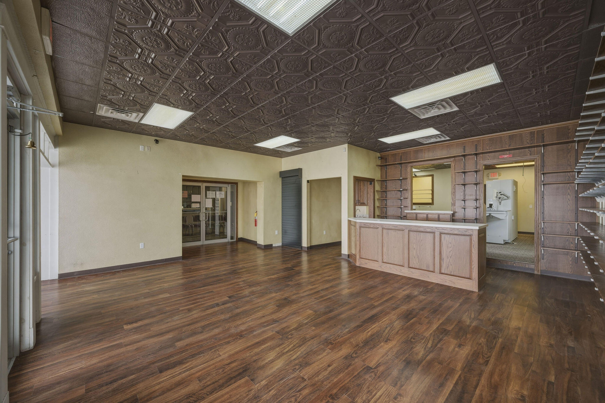 Photo 7 - Commercial Sale for sale – 115 E Hickory Street   Neosho, MO
