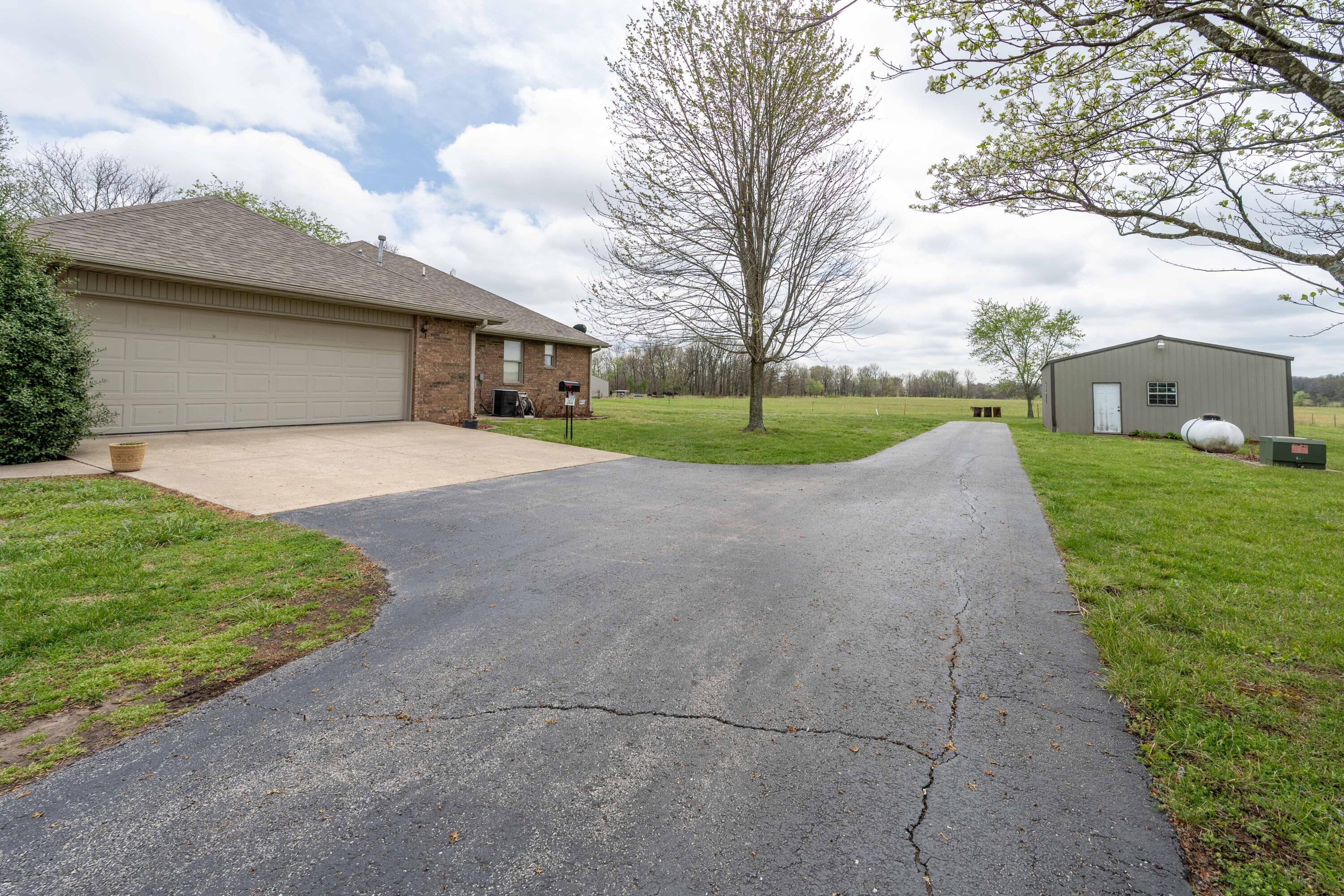 Photo 51 - Residential for sale – 7914 W Farm Road 124   Springfield, MO
