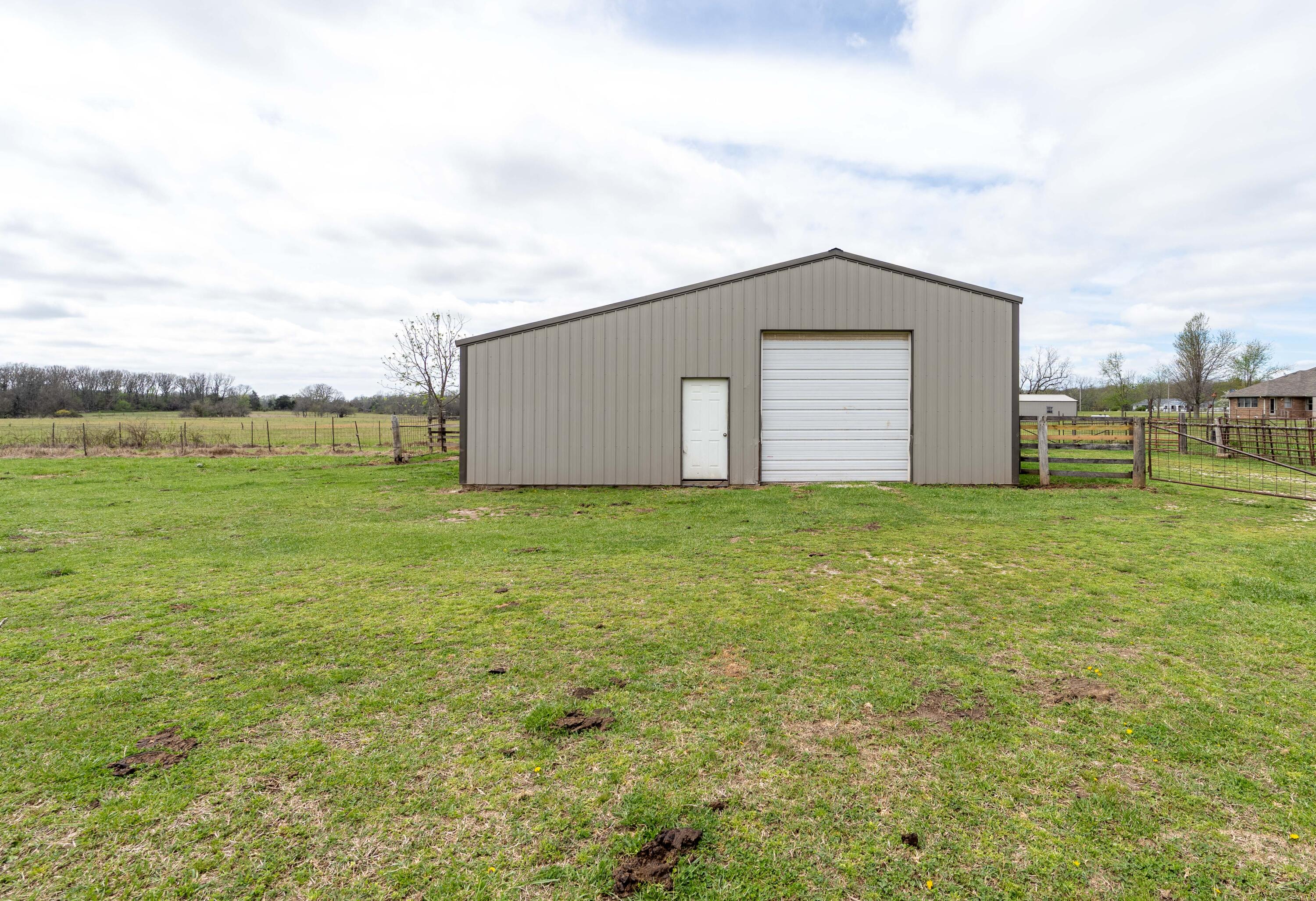 Photo 62 - Residential for sale – 7914 W Farm Road 124   Springfield, MO