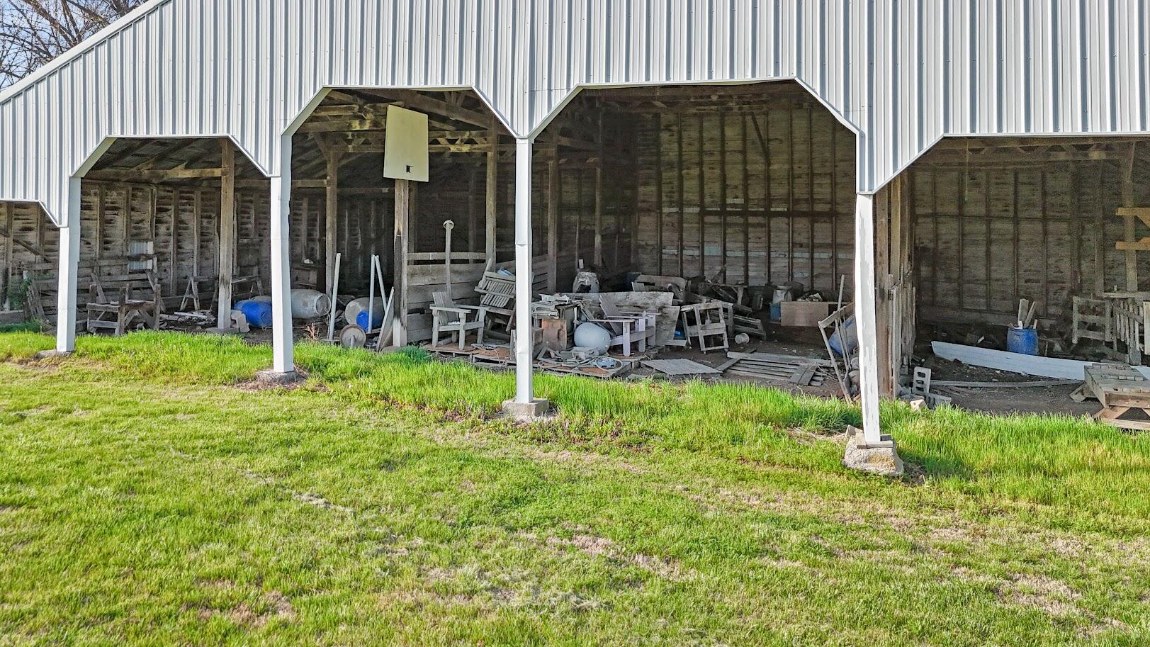 Photo 24 - Residential for sale – 22057  State Highway 37   Cassville, MO