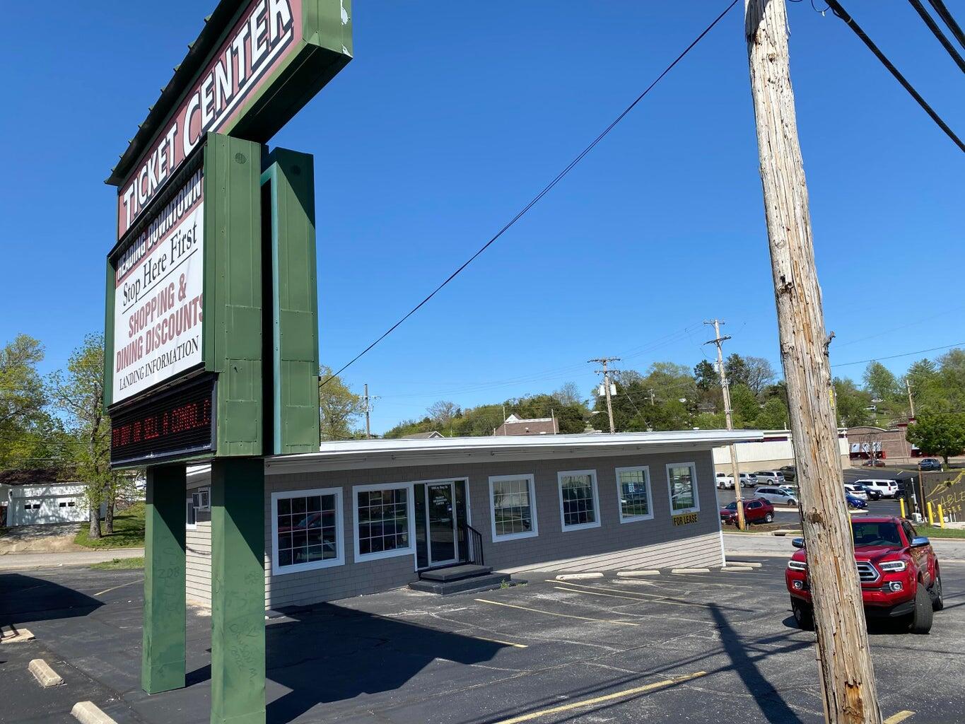 Photo 4 - Commercial Sale for sale – 1805 W 76 Country Boulevard  Branson, MO
