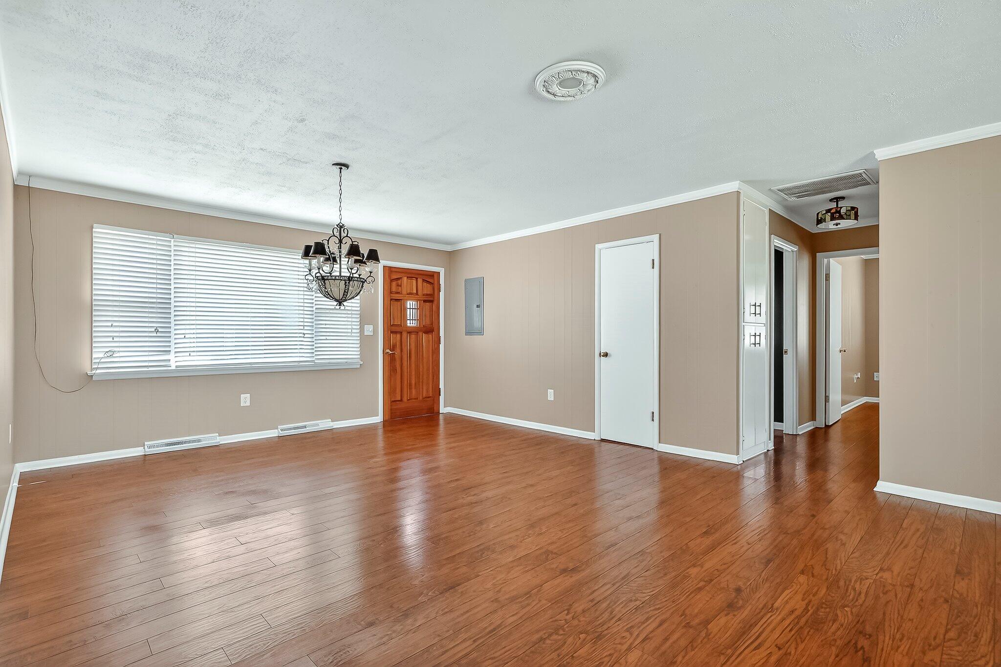 Photo 8 - Residential for sale – 157  Spring Street  Forsyth, MO