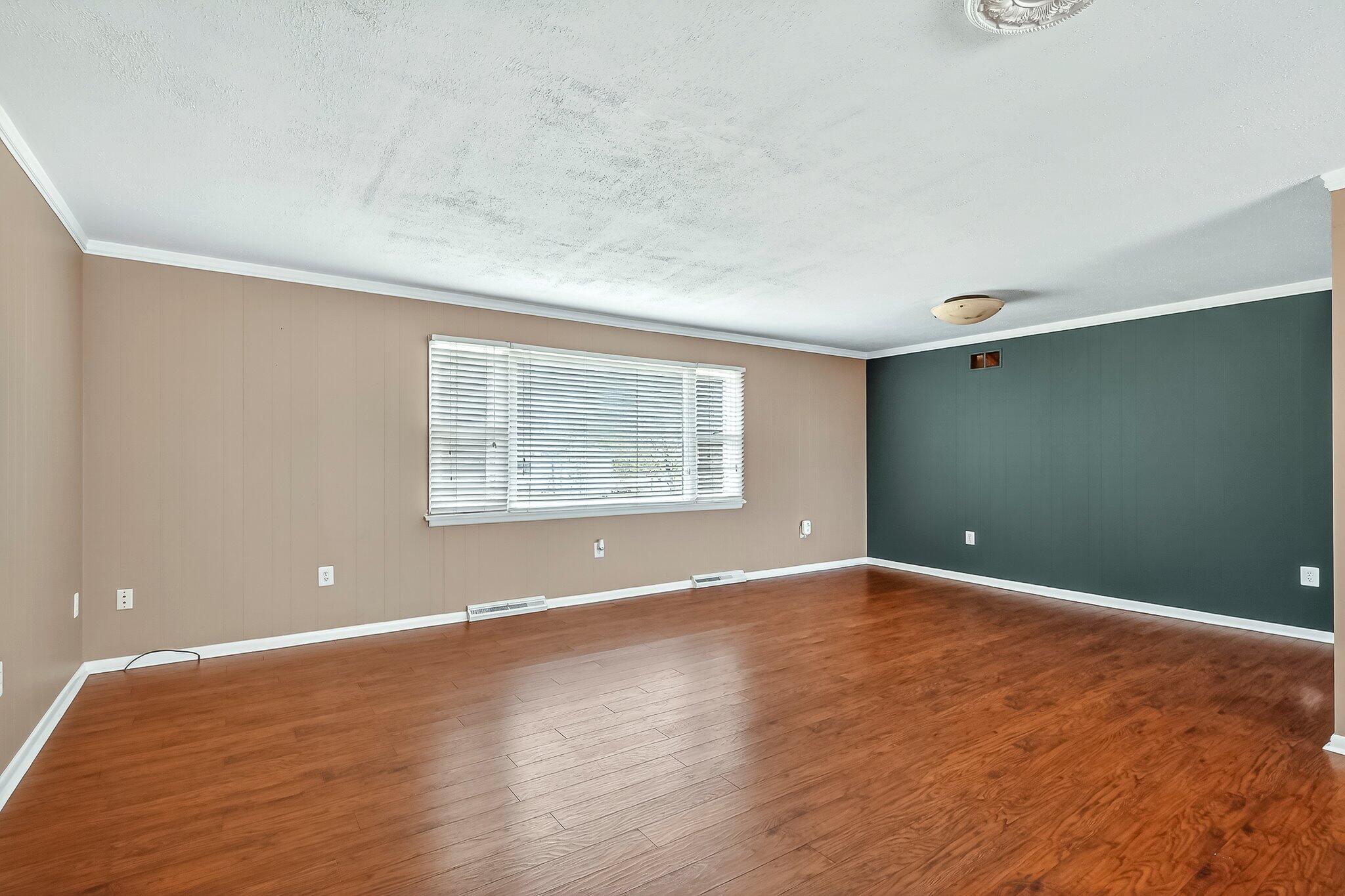 Photo 9 - Residential for sale – 157  Spring Street  Forsyth, MO