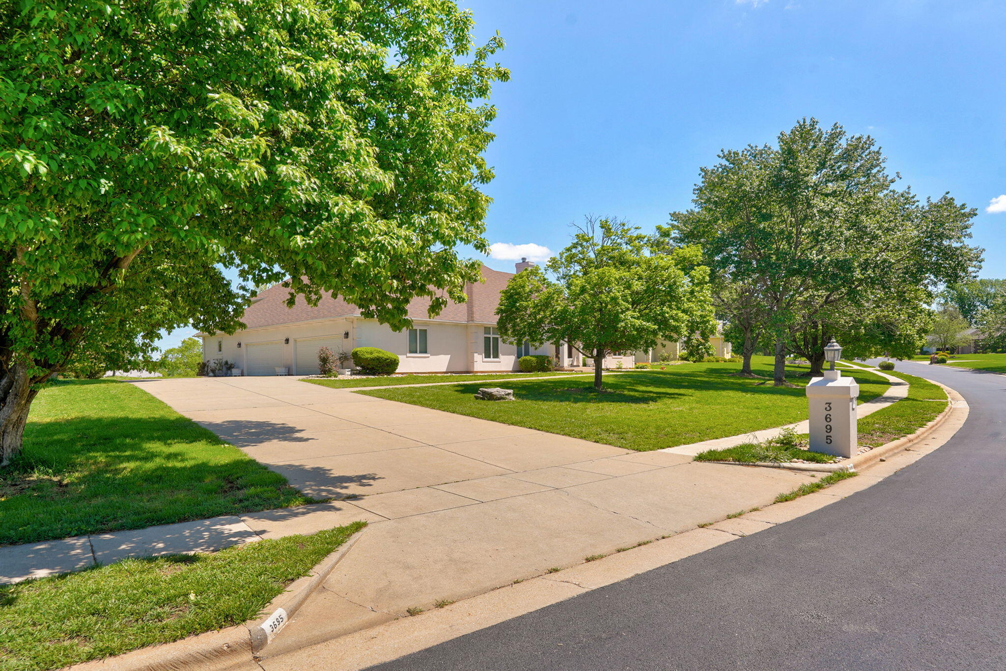 Photo 3 - Residential for sale – 3695 E Turtle Hatch Road  Springfield, MO