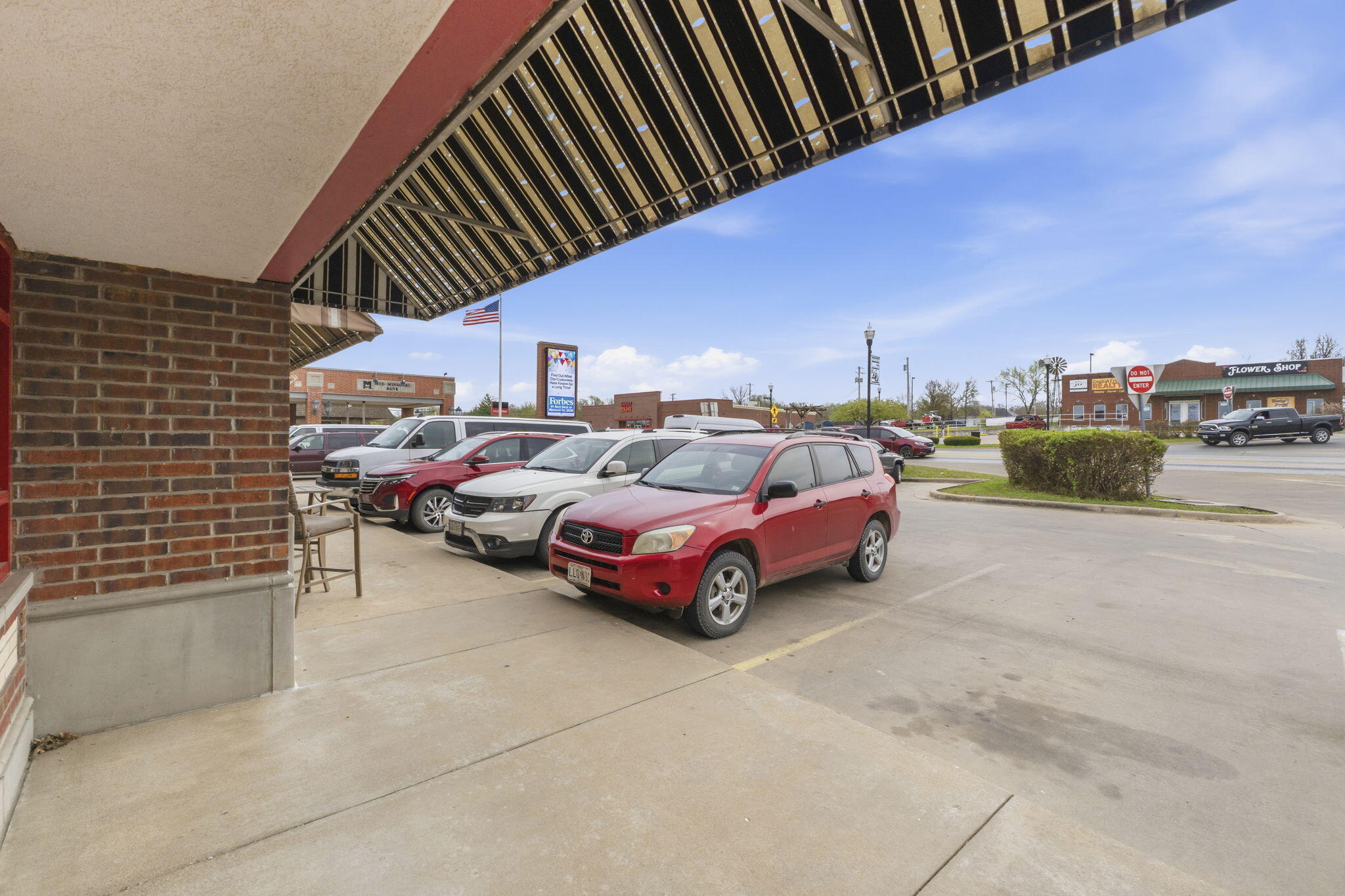 Photo 4 - Commercial Sale for sale – 1  Public Square  Stockton, MO