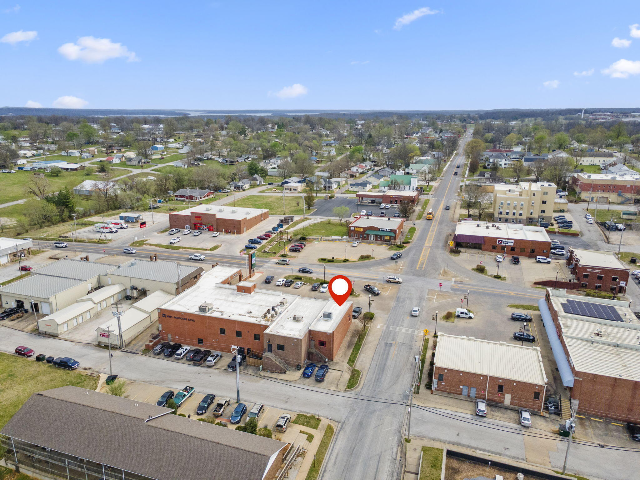 Photo 30 - Commercial Sale for sale – 1  Public Square  Stockton, MO