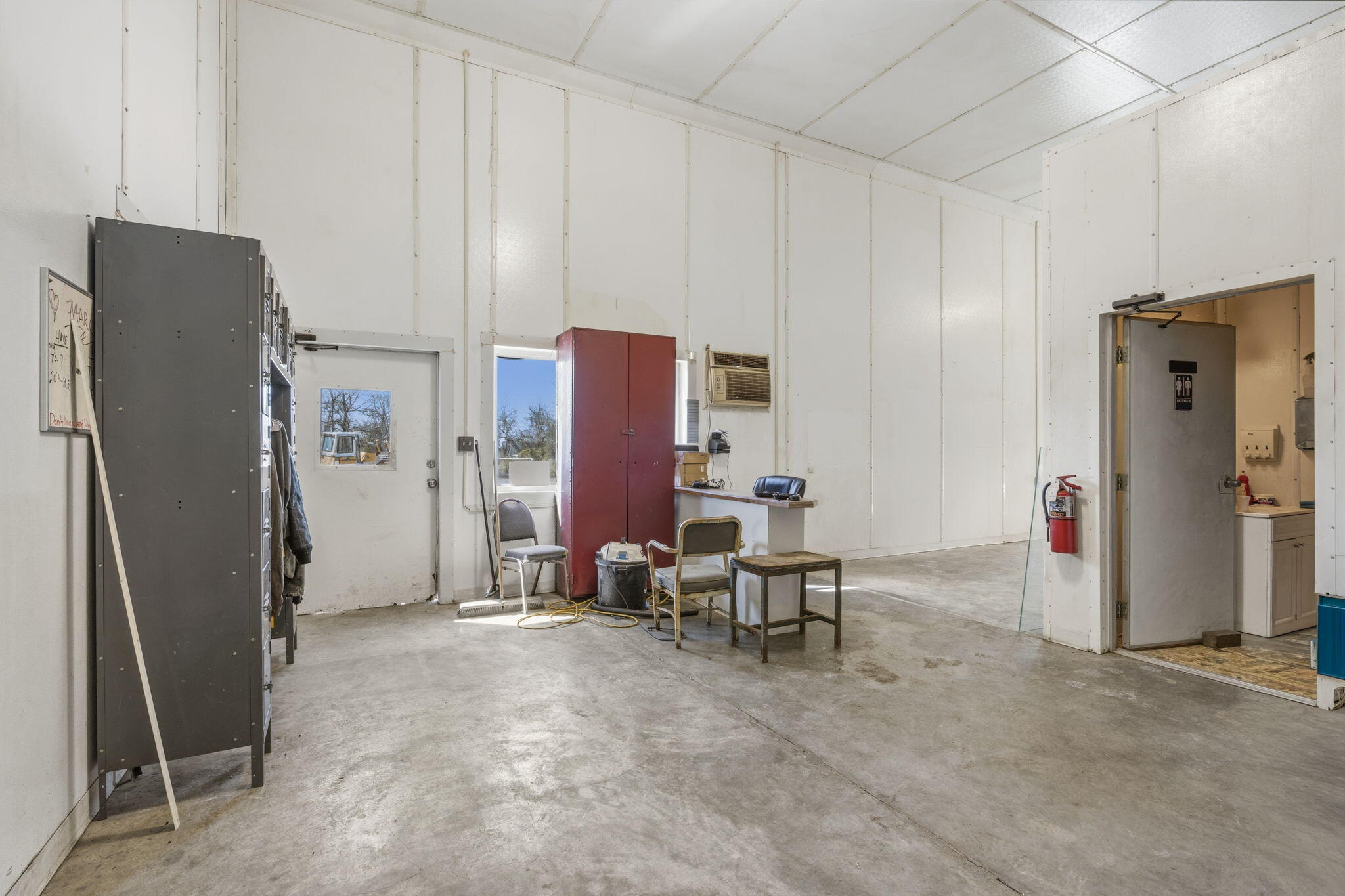 Photo 8 - Commercial Sale for sale – 306 SE Highway Aa   Clinton, MO