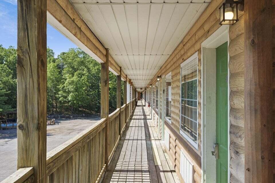 Photo 6 - Residential for sale – 982  Indian Point Road  Branson, MO