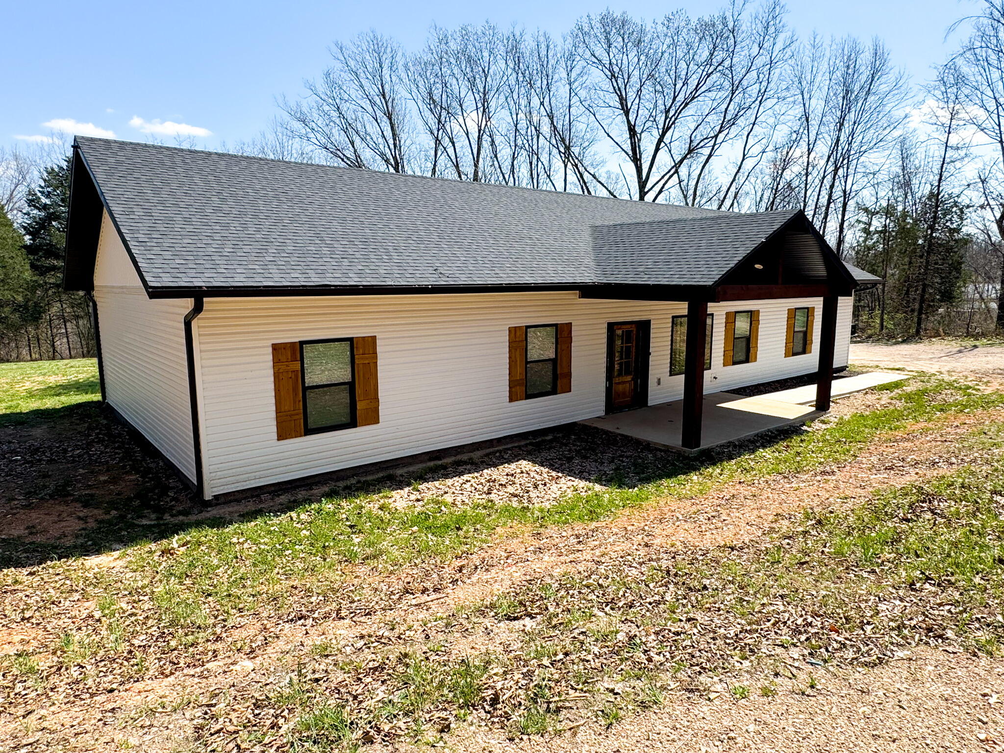 Photo 2 - Residential for sale – 290  Mccord Bend Road  Galena, MO