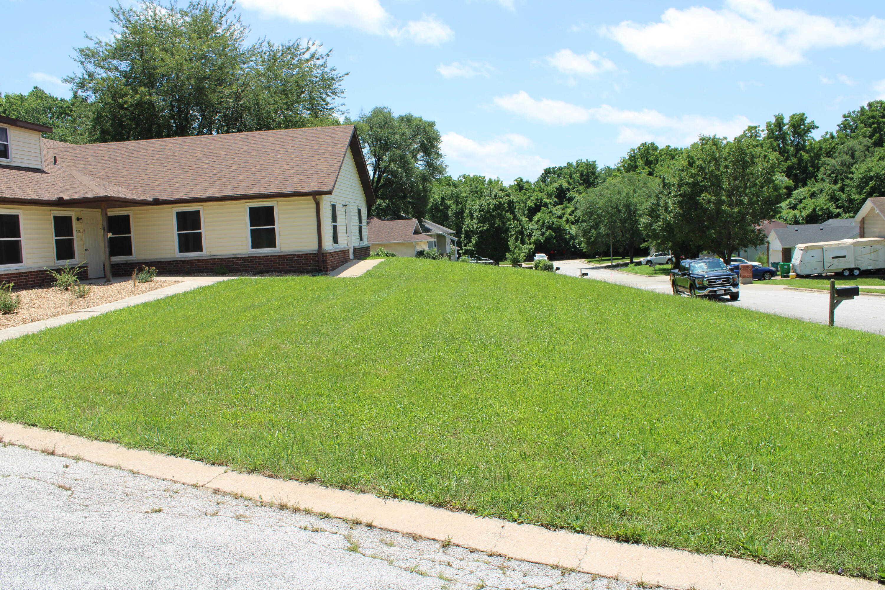 Photo 5 - Residential for sale – 3110 S Lakeside Avenue  Springfield, MO