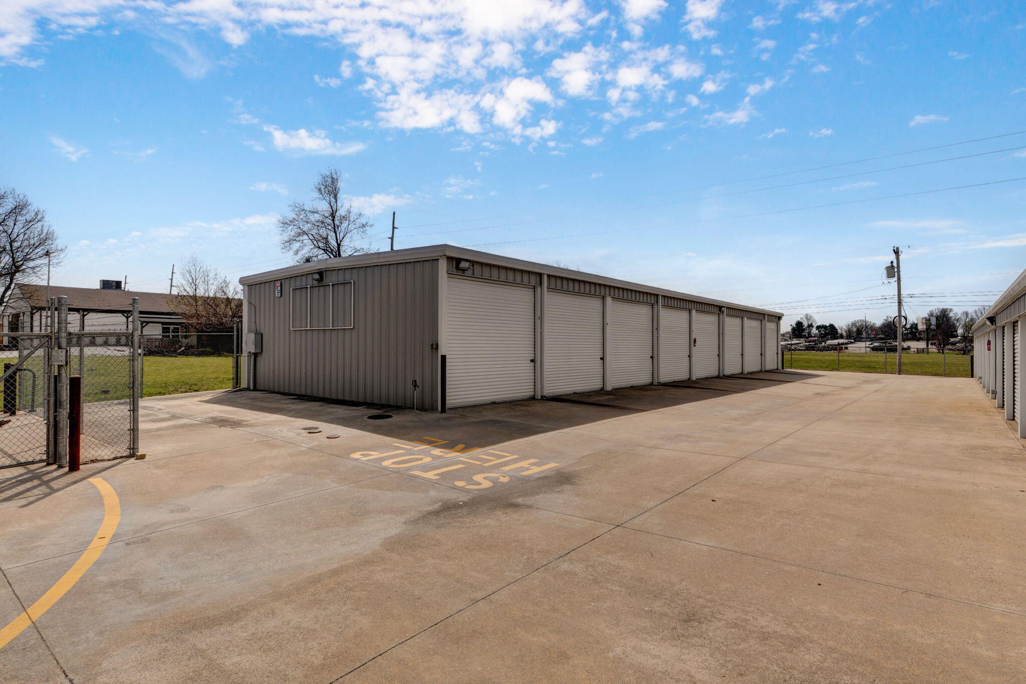 Photo 3 - Commercial Sale for sale – 506 W Edgewood Street  Springfield, MO