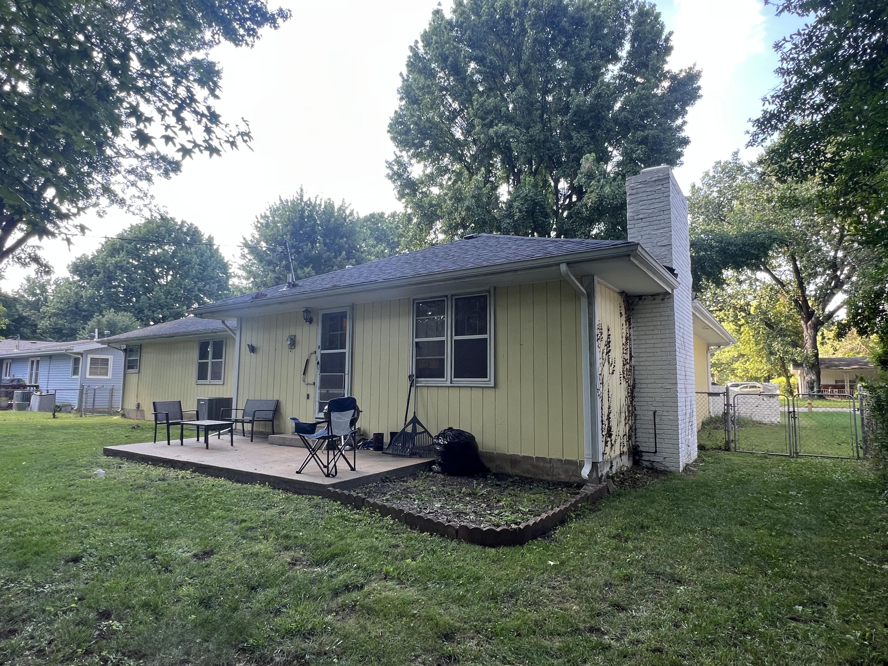 Photo 6 - Residential for sale – 1262 E Downing Street  Springfield, MO