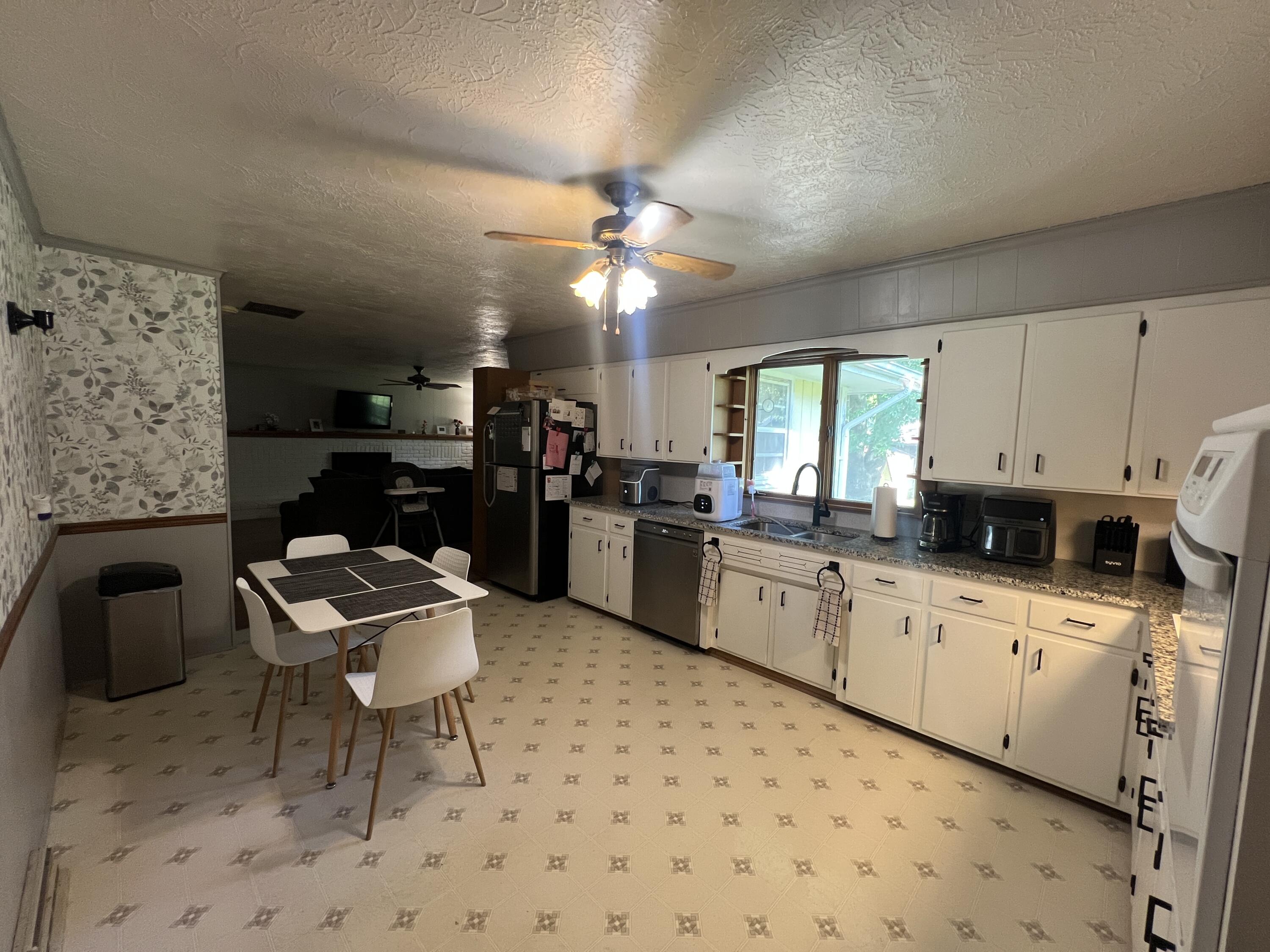 Photo 16 - Residential for sale – 1262 E Downing Street  Springfield, MO