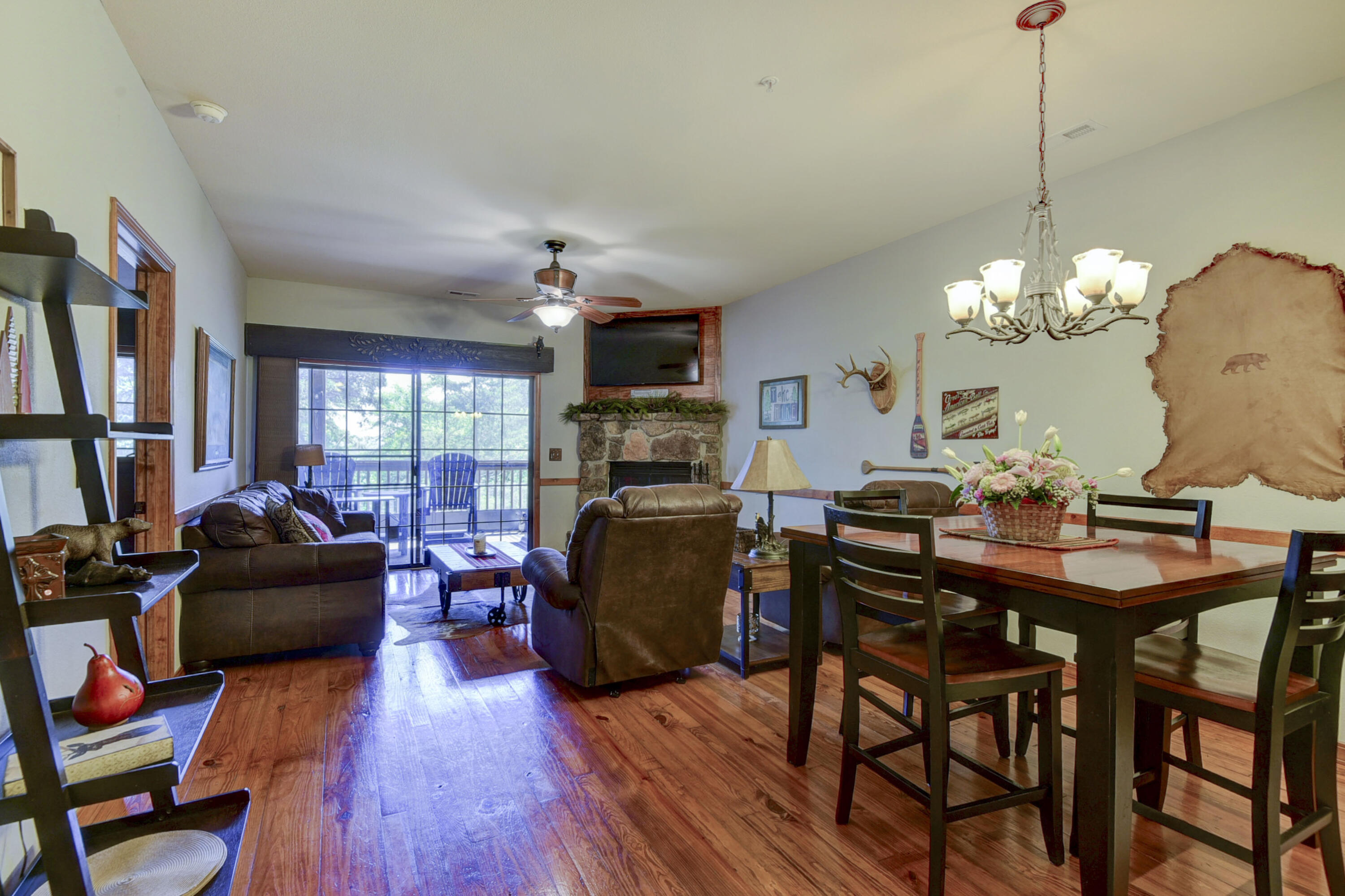 Photo 13 - Residential for sale – 24  Village Trail  Branson, MO
