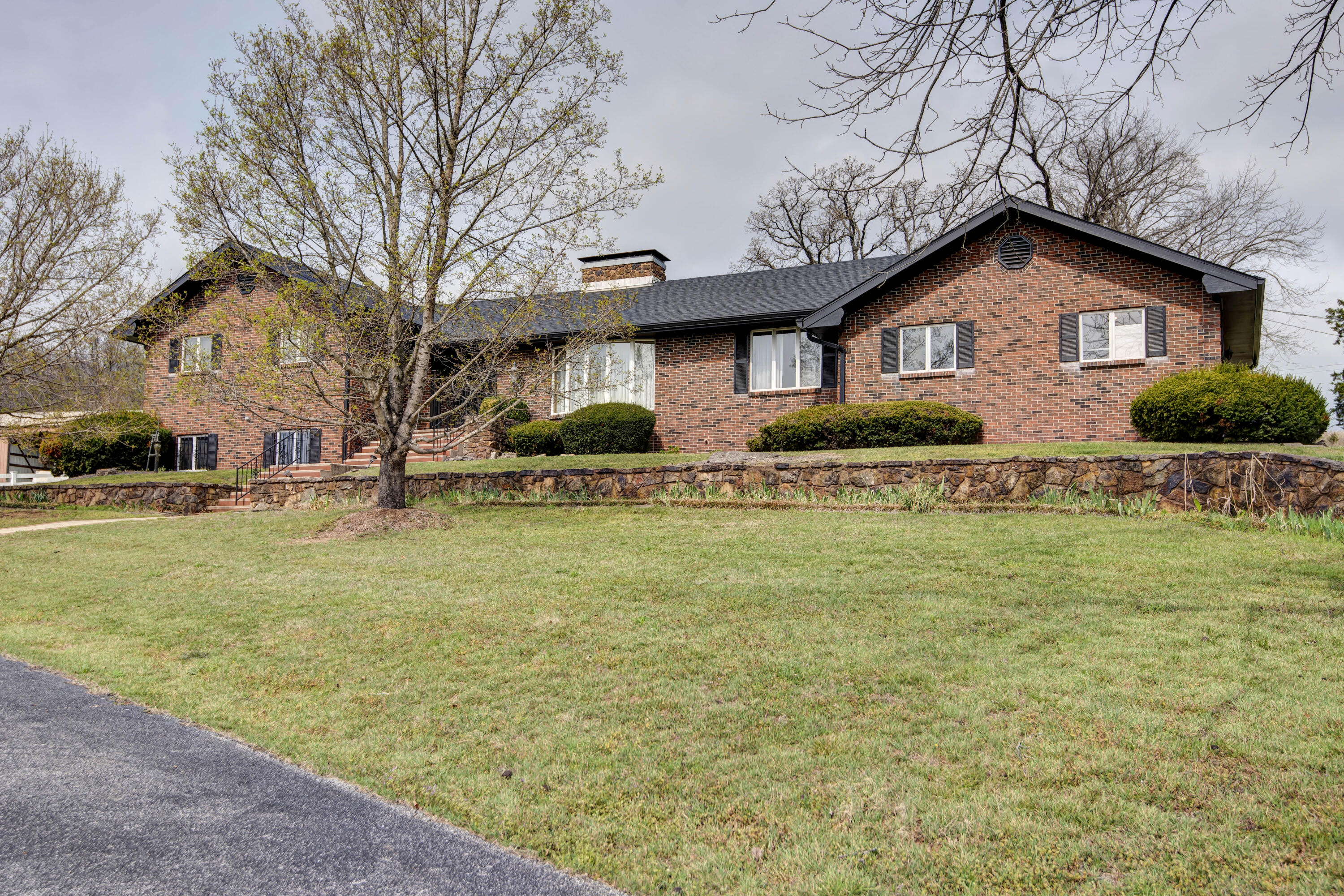 Photo 73 - Residential for sale – 4897 N Farm Road 141   Springfield, MO