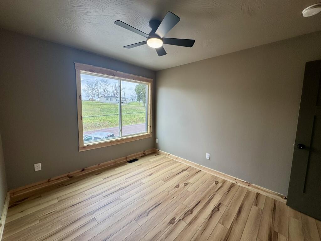 Photo 13 - Residential for sale – 1503  Eisenhower Street  Monett, MO