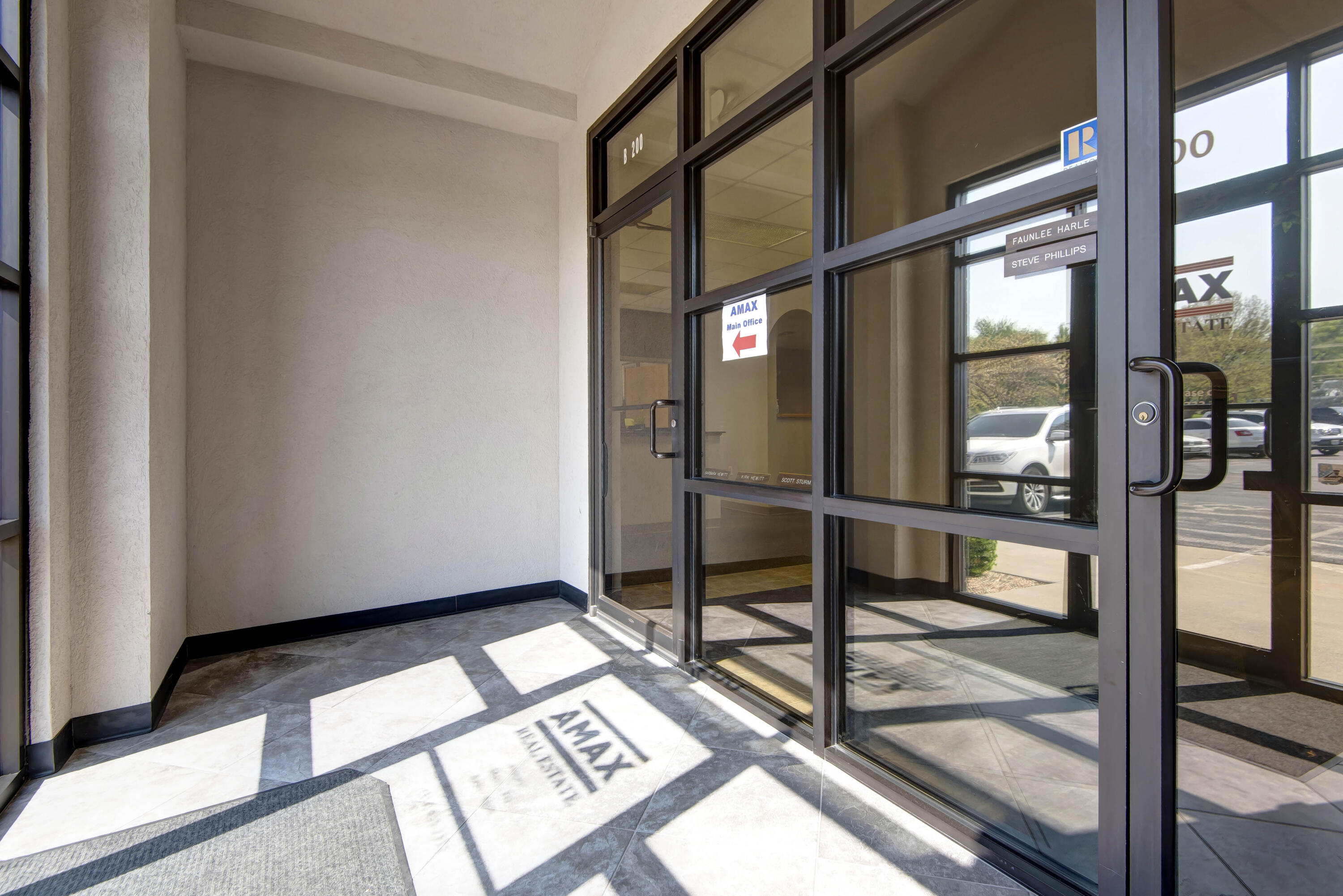 Photo 3 - Commercial Lease for sale – 909 E Republic Road  Springfield, MO