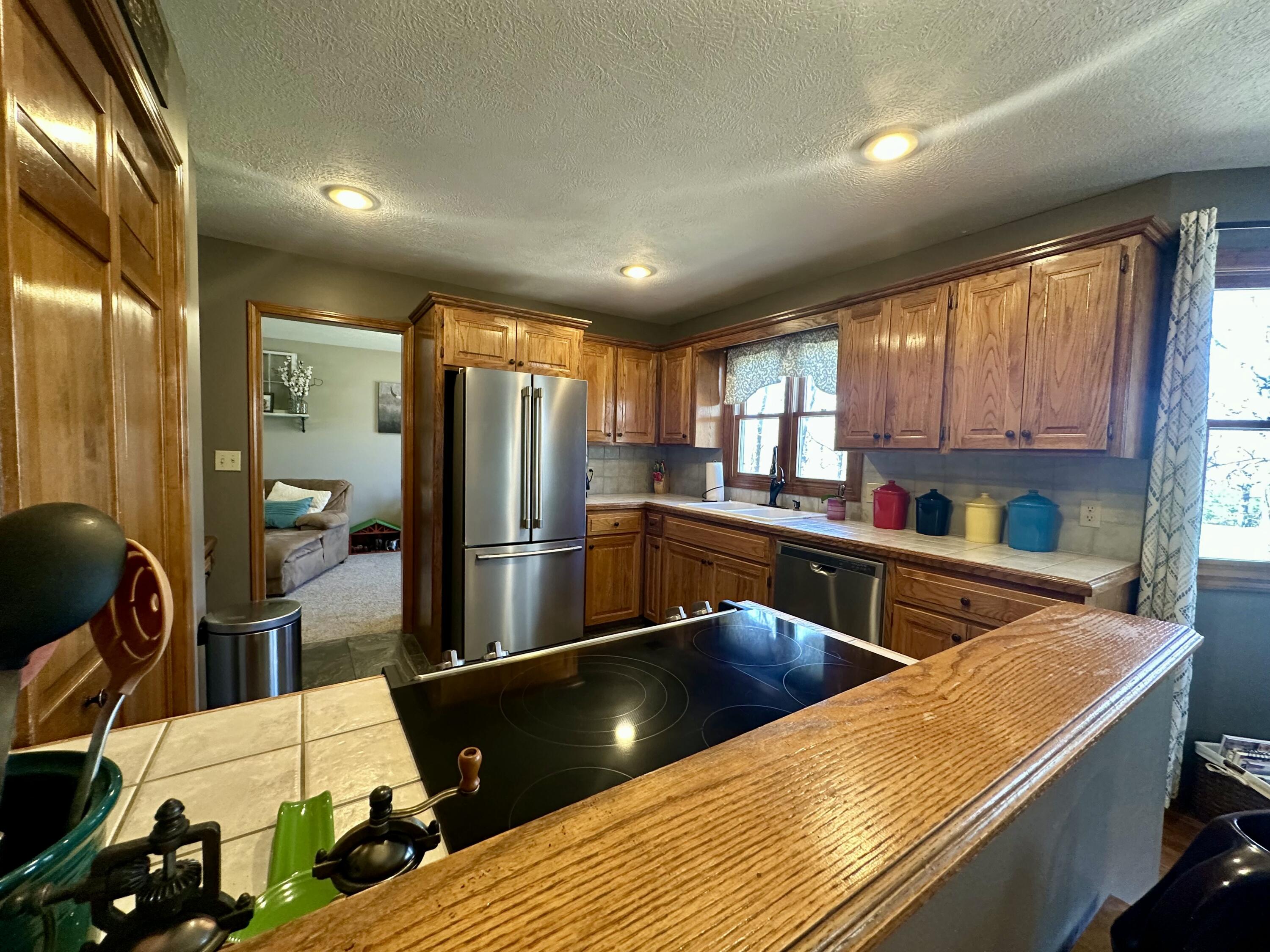 Photo 11 - Residential for sale – 1729 N Pine Street  Marshfield, MO