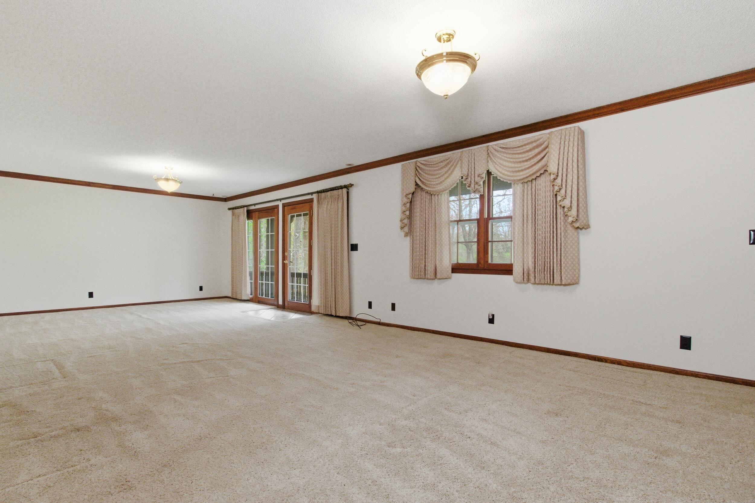Photo 18 - Residential for sale – 310 E South Oak Crest Drive  Houston, MO