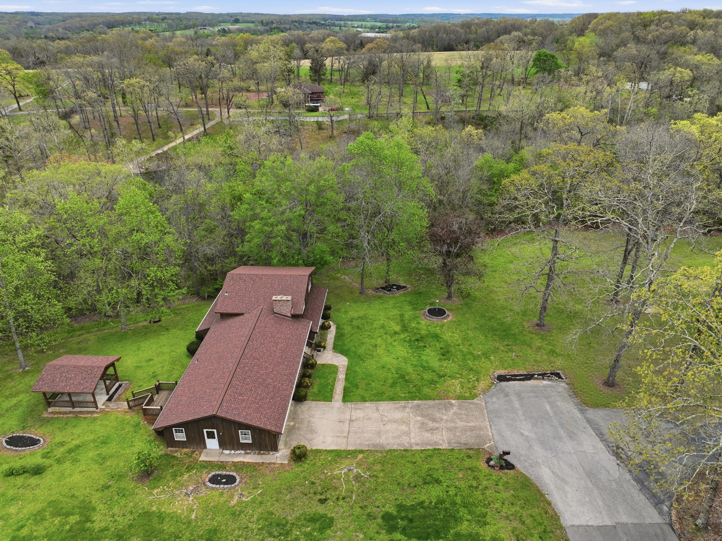 Photo 7 - Residential for sale – 310 E South Oak Crest Drive  Houston, MO